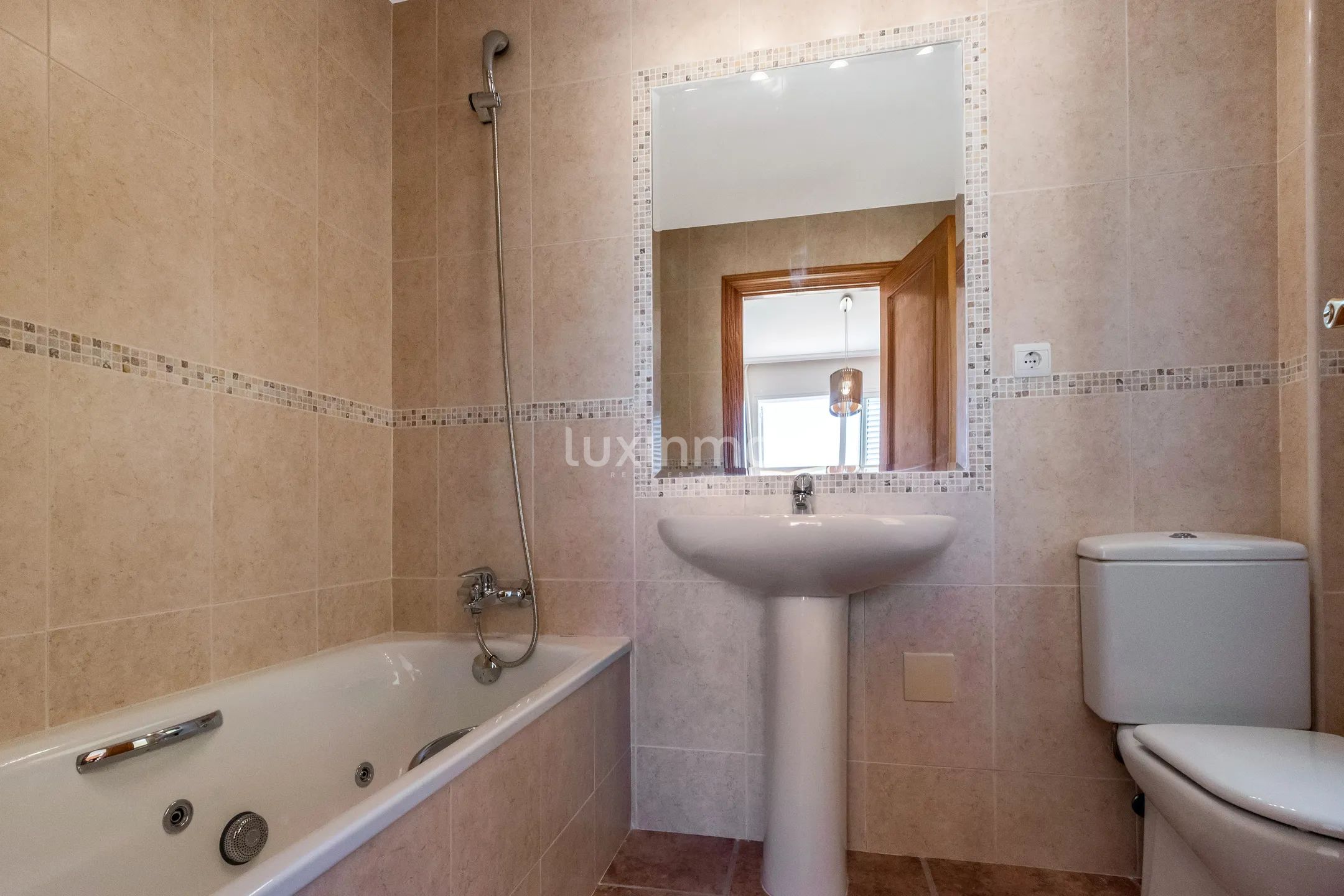 Dom szeregowy z 3 sypialniami i widokiem na morze w Zona de Mascarat — photo 22