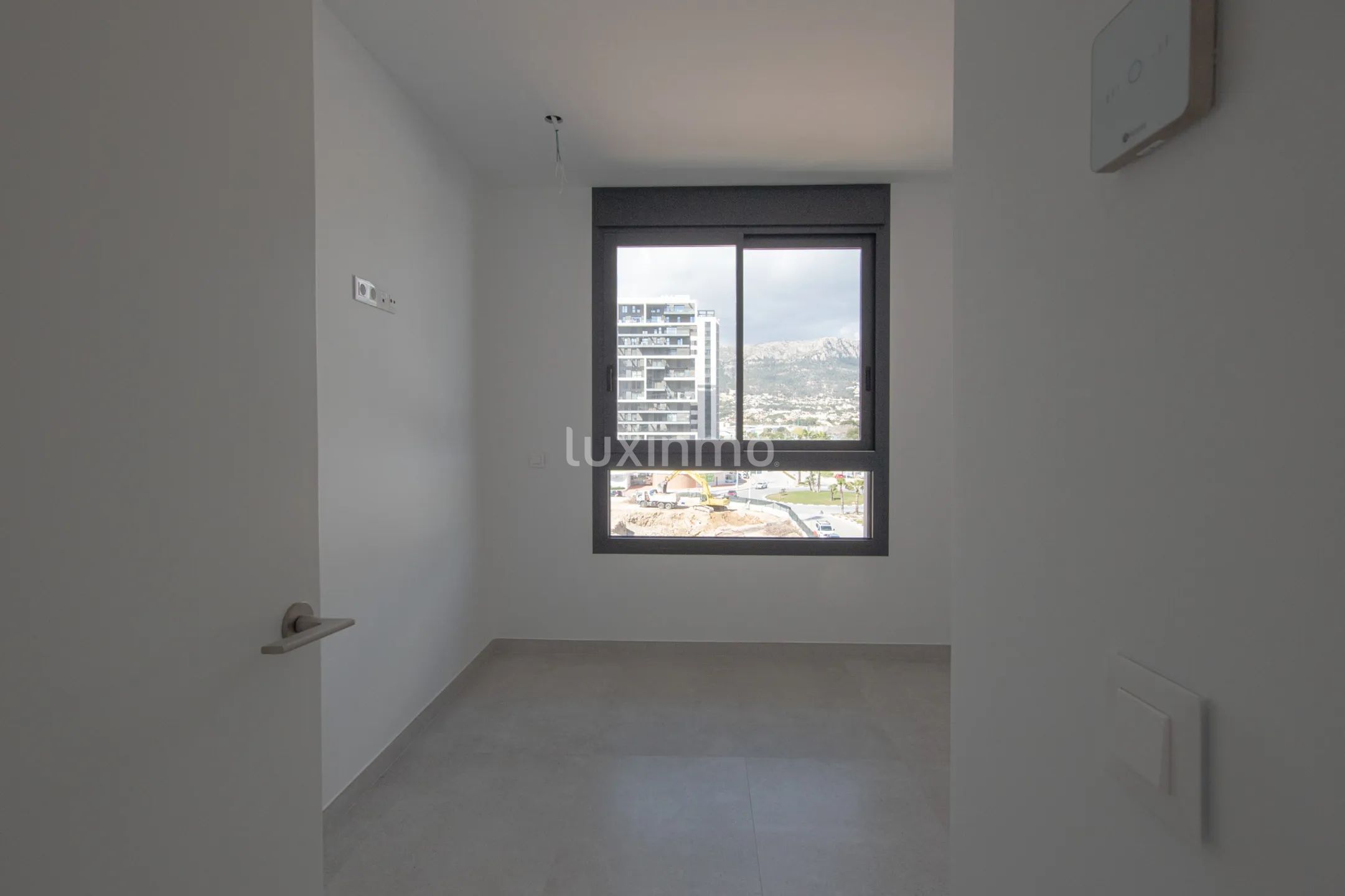 Modern flat with panoramic views and sea views for rent in Calpe — photo 7