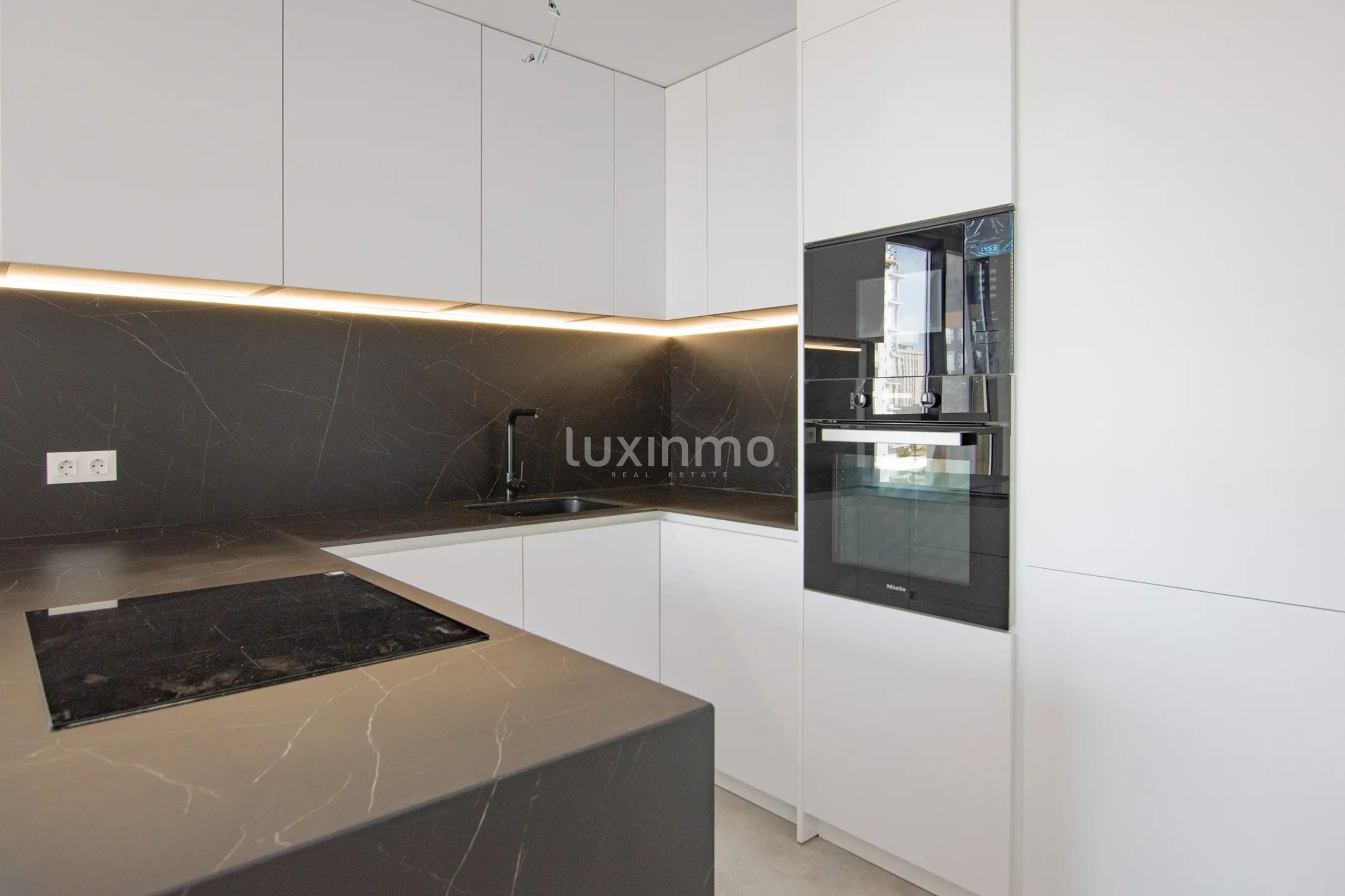 Modern flat with panoramic views and sea views for rent in Calpe — photo 4