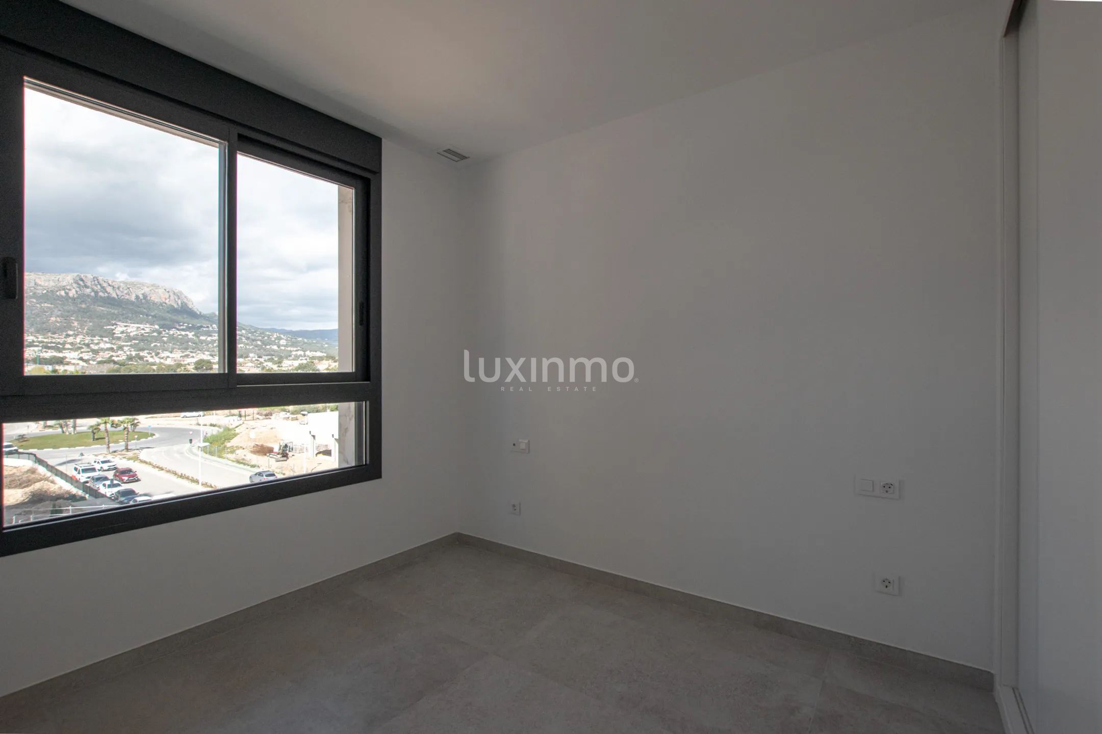 Modern flat with panoramic views and sea views for rent in Calpe — photo 8