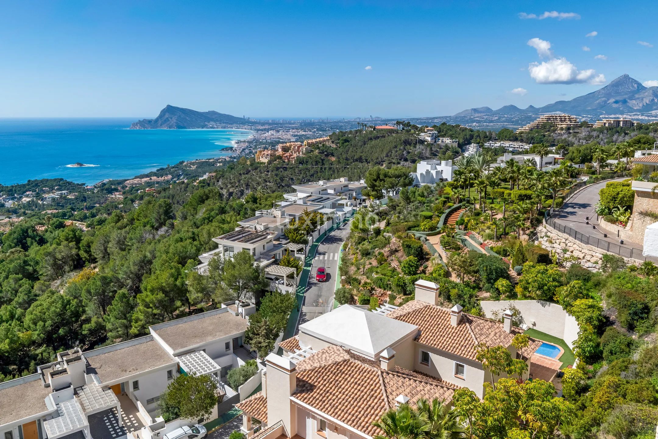 Modern penthouse with panoramic sea views in Altea Hills — photo 3