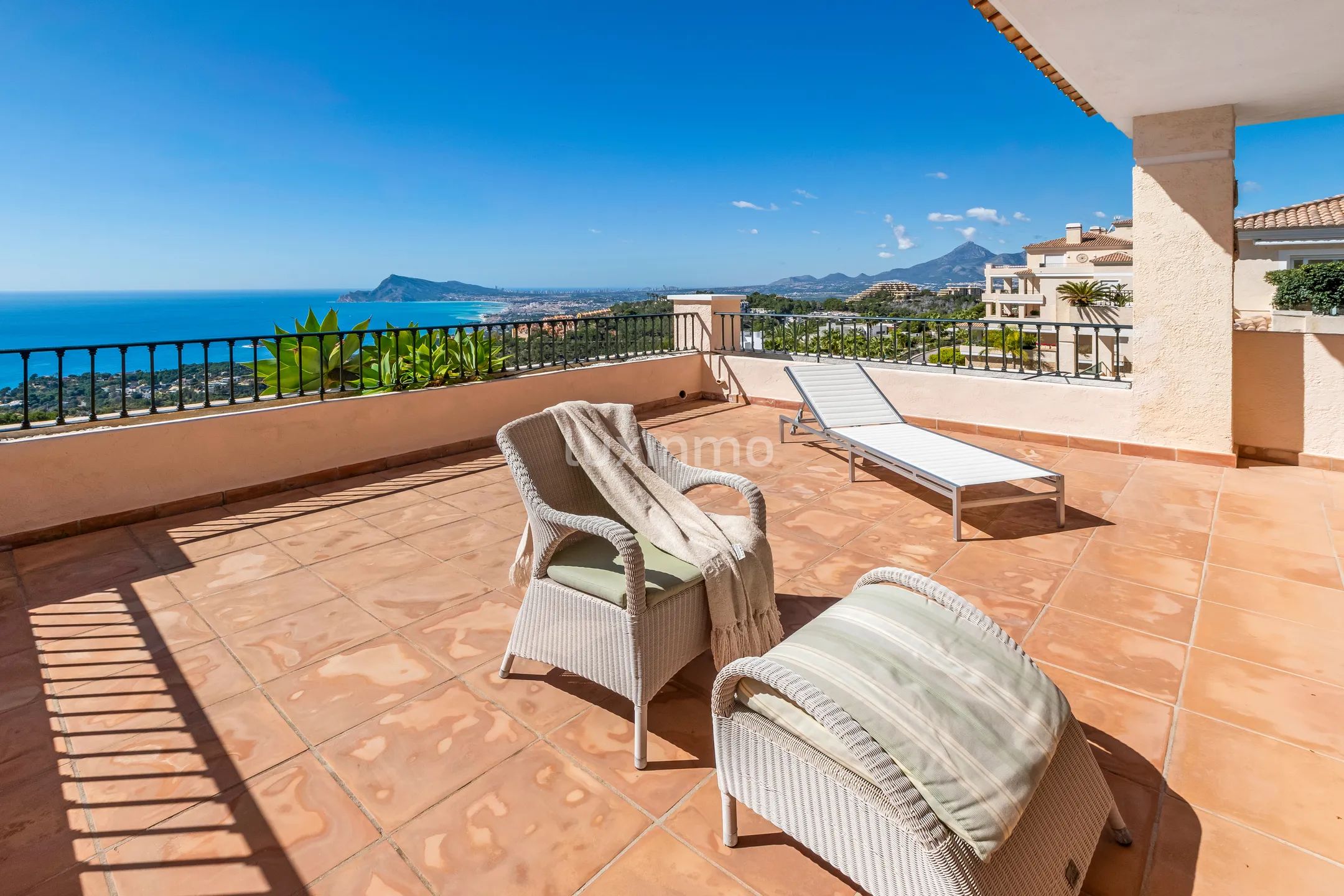 Modern penthouse with panoramic sea views in Altea Hills — photo 13