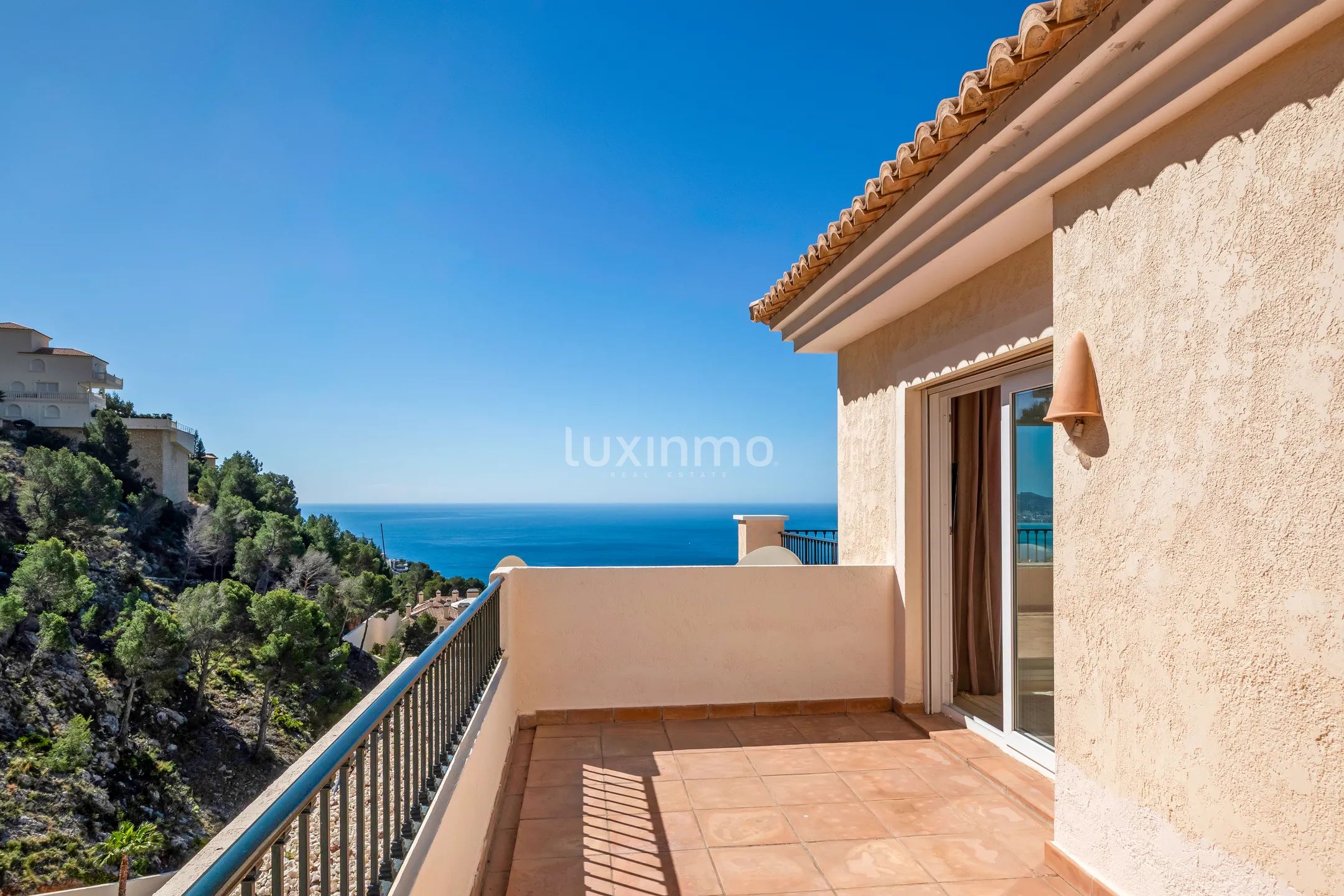 Modern penthouse with panoramic sea views in Altea Hills — photo 15
