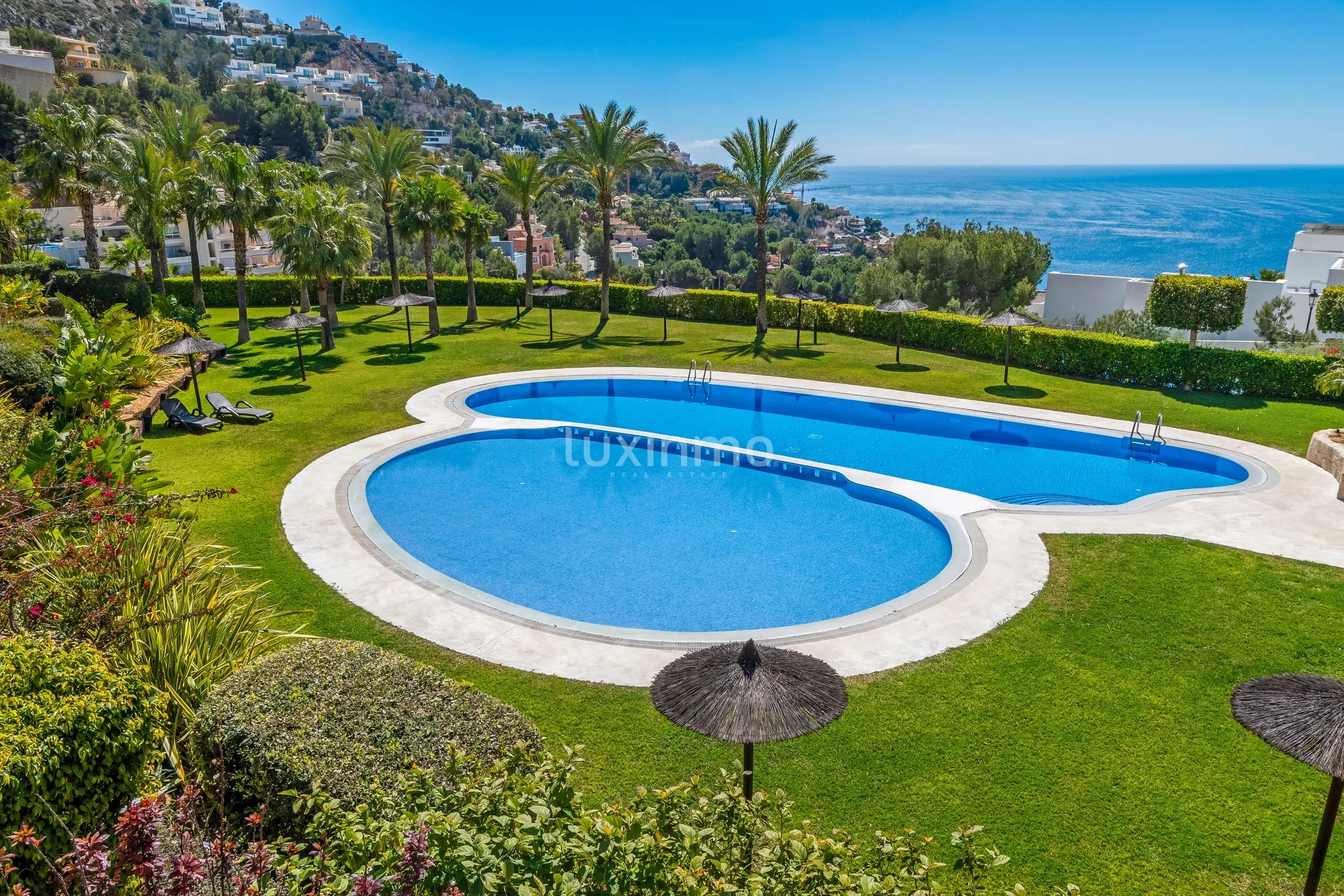 Modern takvåning med panoramautsikt över havet i Altea Hills — photo 29
