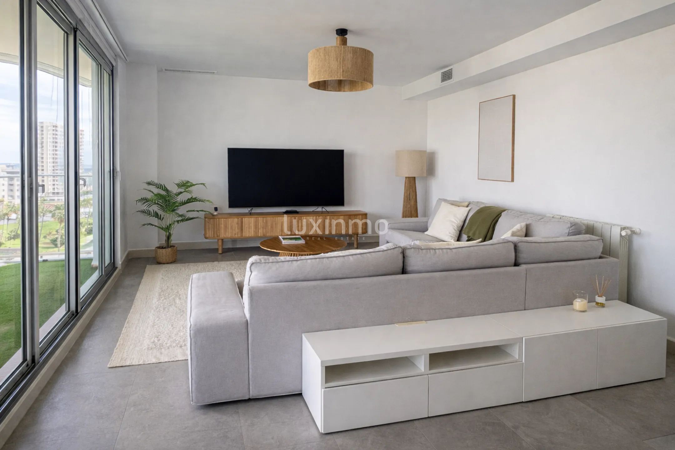 Mieszkanie z 3 sypialniami i 2 łazienkami z widokiem na morze w PAU5, Alicante — photo 3