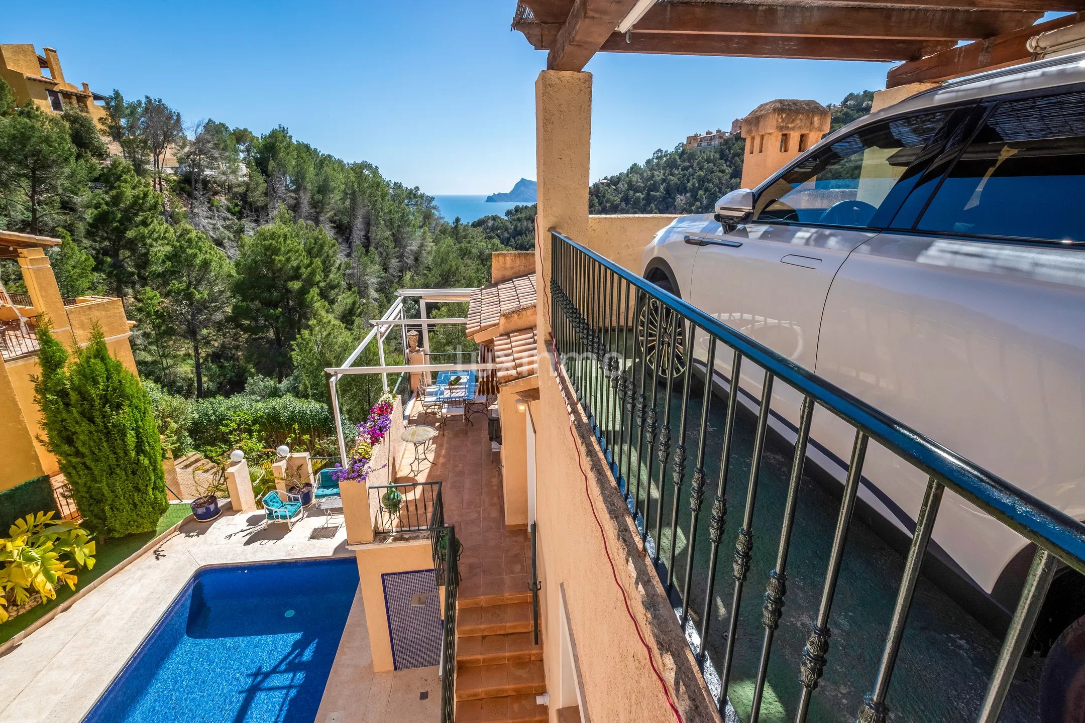 Mediterranean-style villa with private pool and sea views in Altea Hills — photo 34
