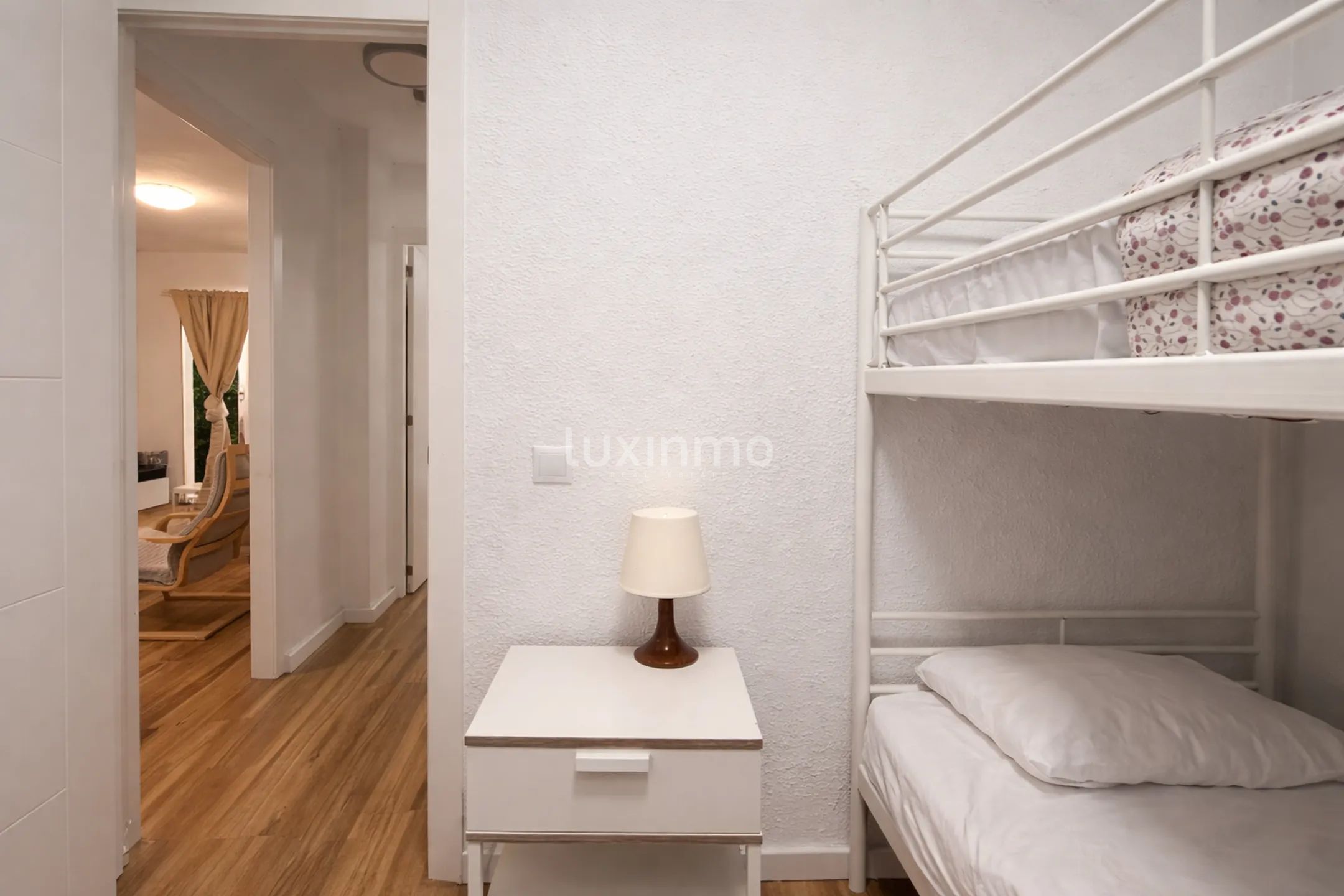 Dreizimmerwohnung mit Touristenlizenz — photo 8