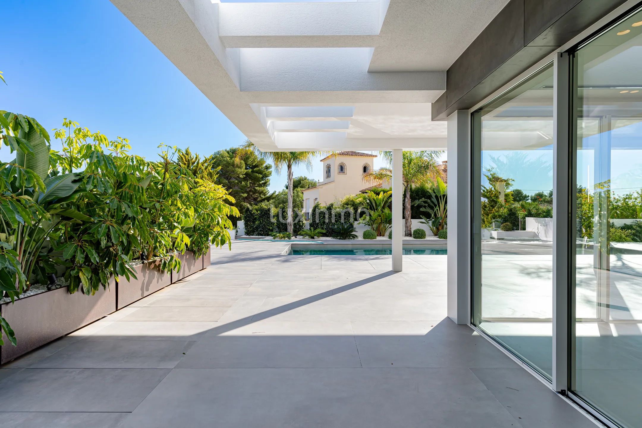 Moderne Neubauvilla mit Meerblick in Moraira — photo 10