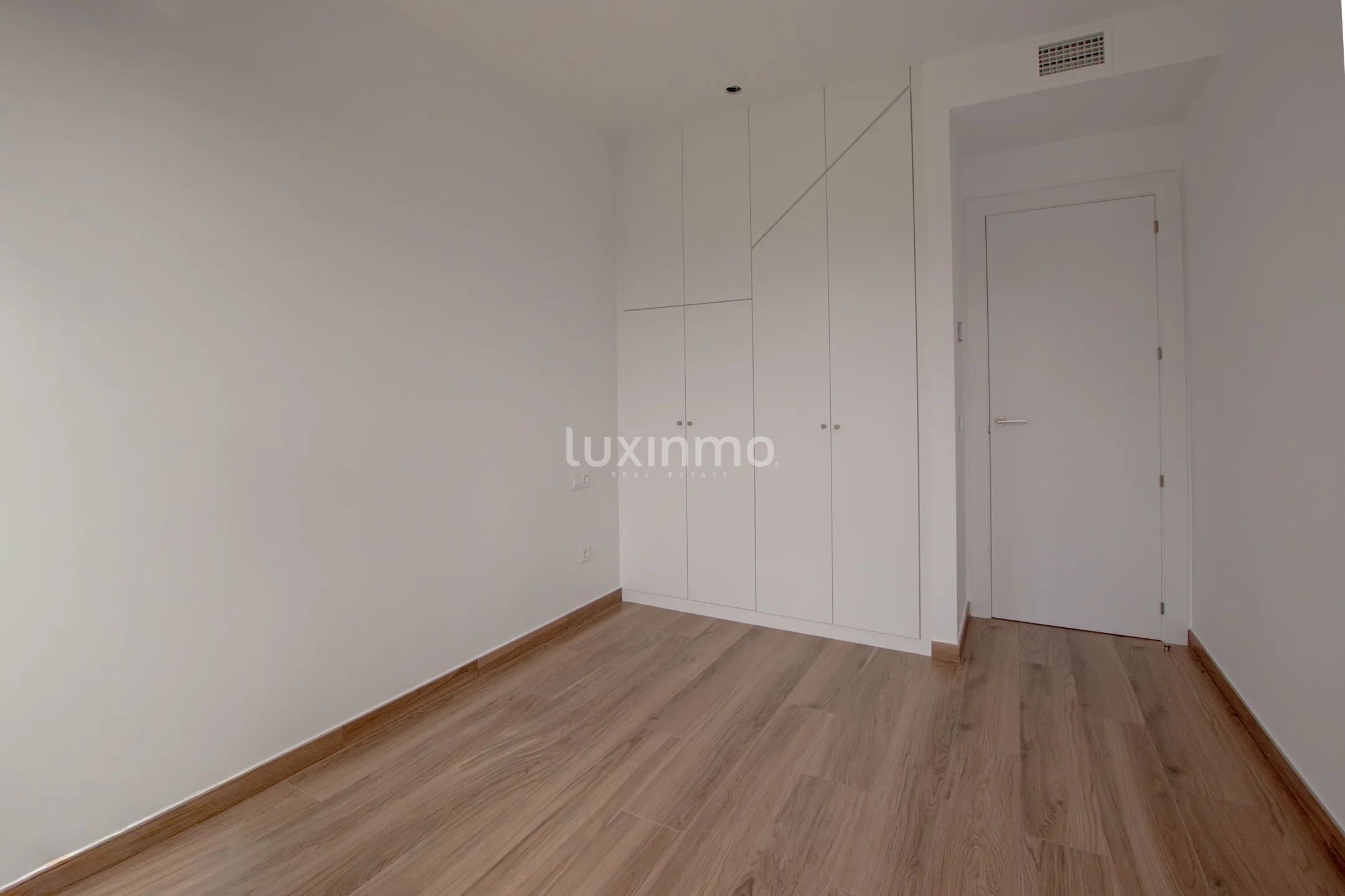 Exclusive luxury penthouse with private pool and panoramic sea views for rent Calpe — photo 20
