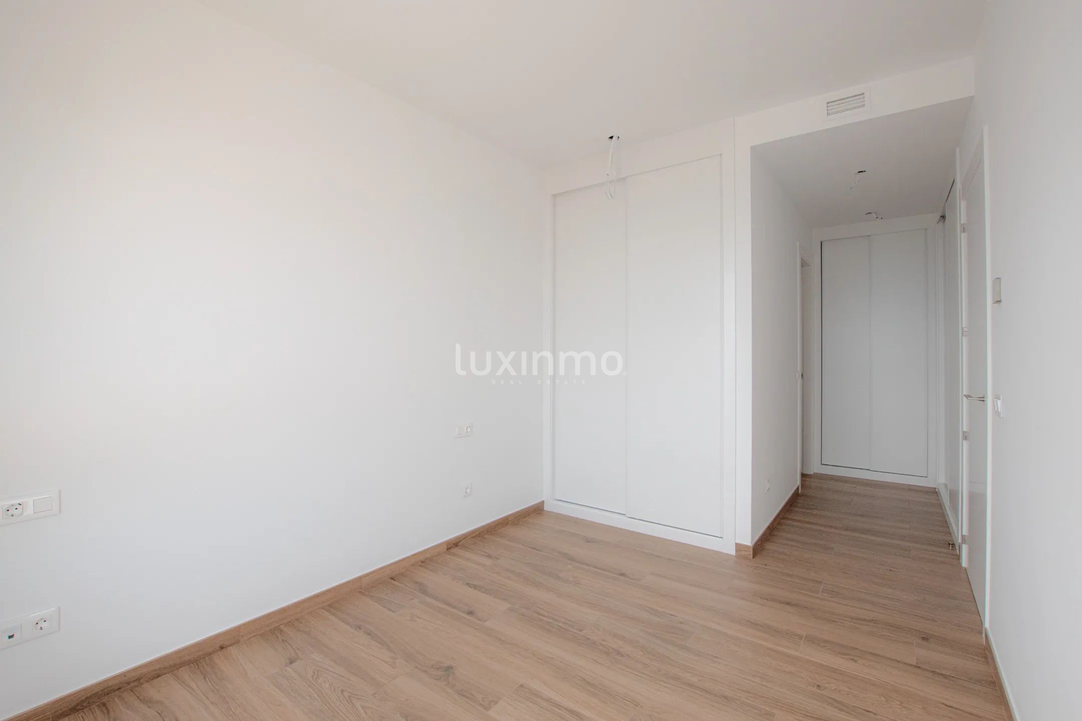 Exclusive luxury penthouse with private pool and panoramic sea views for rent Calpe — photo 13