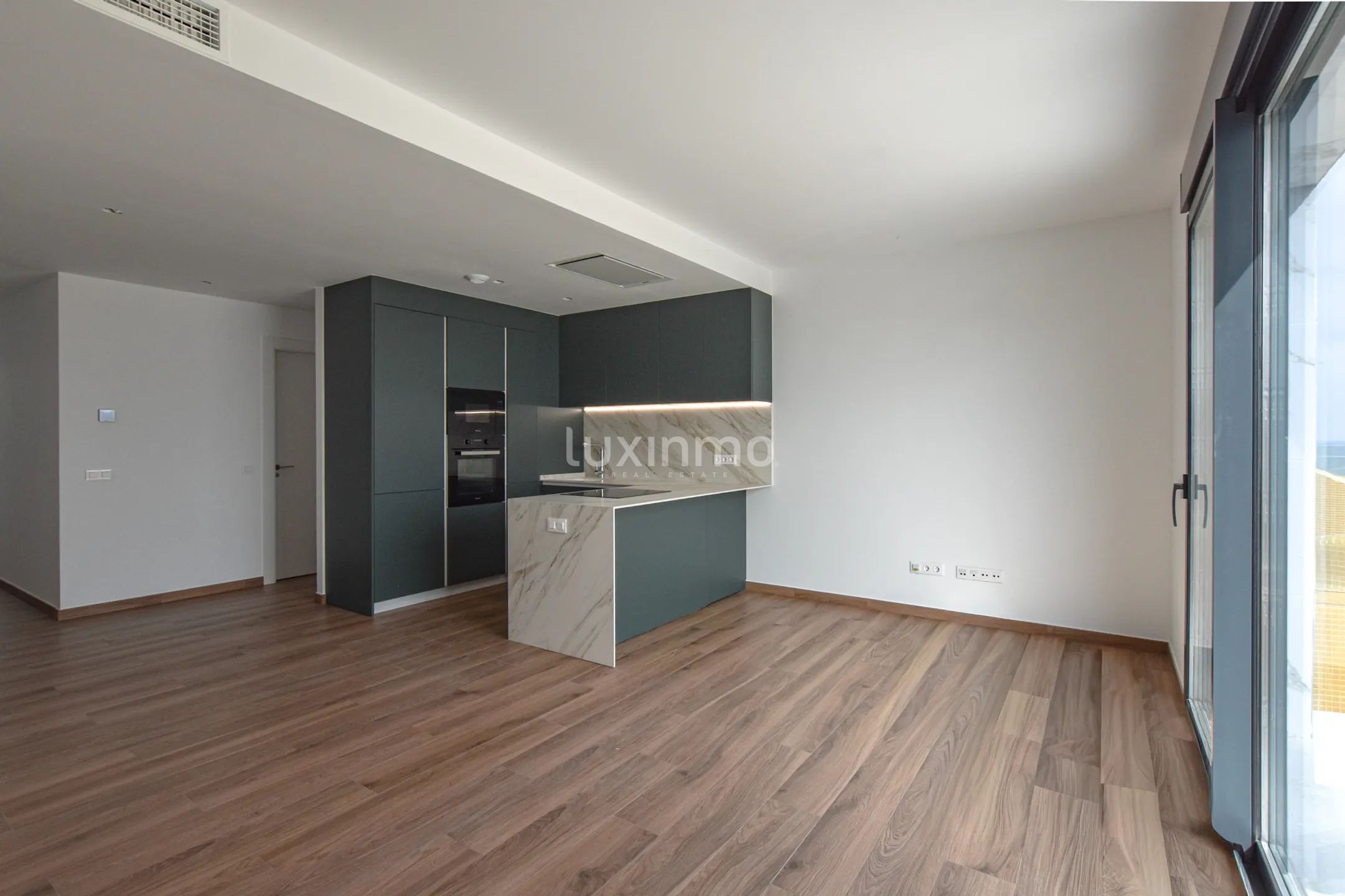 Exclusive luxury penthouse with private pool and panoramic sea views for rent Calpe — photo 8