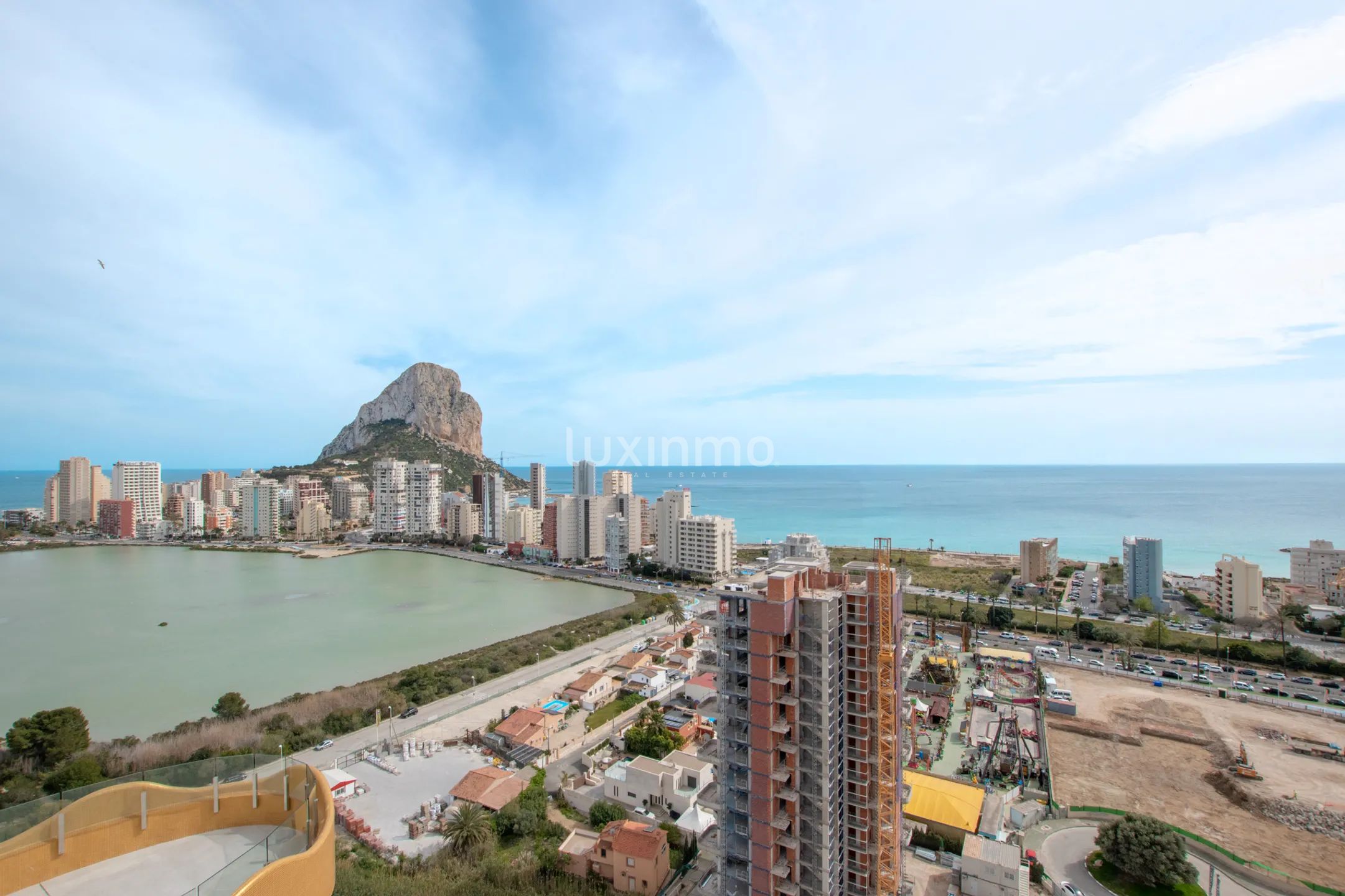 Exclusief luxe penthouse met privézwembad en panoramisch uitzicht op zee te huur Calpe