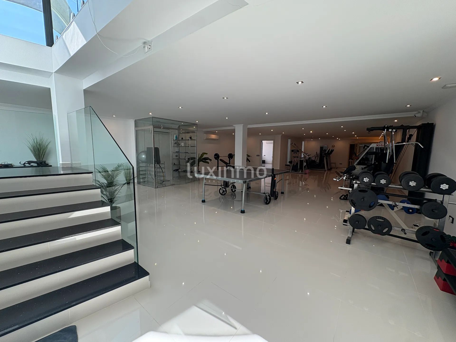Luxury villa with panoramic sea views in Calpe — photo 22