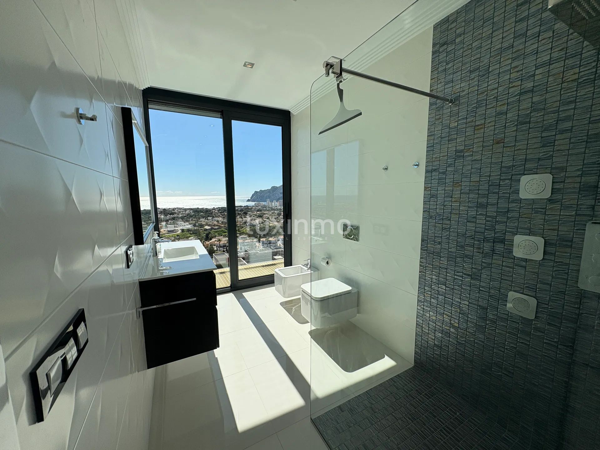 Luxury villa with panoramic sea views in Calpe — photo 21