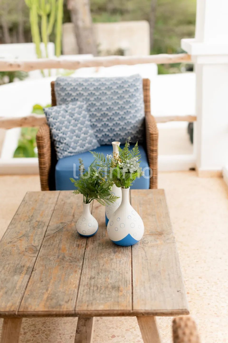 Charmante villa sur la côte sud-ouest avec vue lointaine sur la mer — photo 64