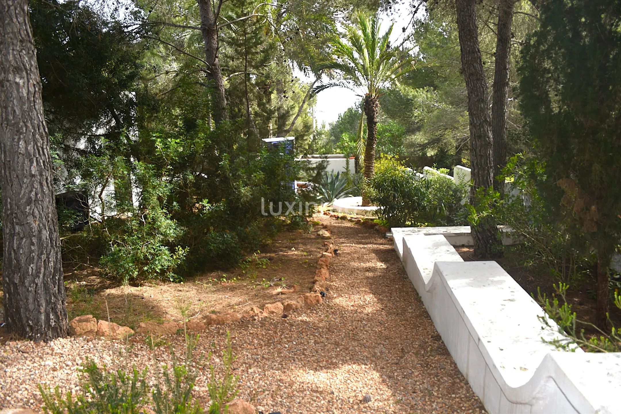 Charmante villa sur la côte sud-ouest avec vue lointaine sur la mer — photo 13