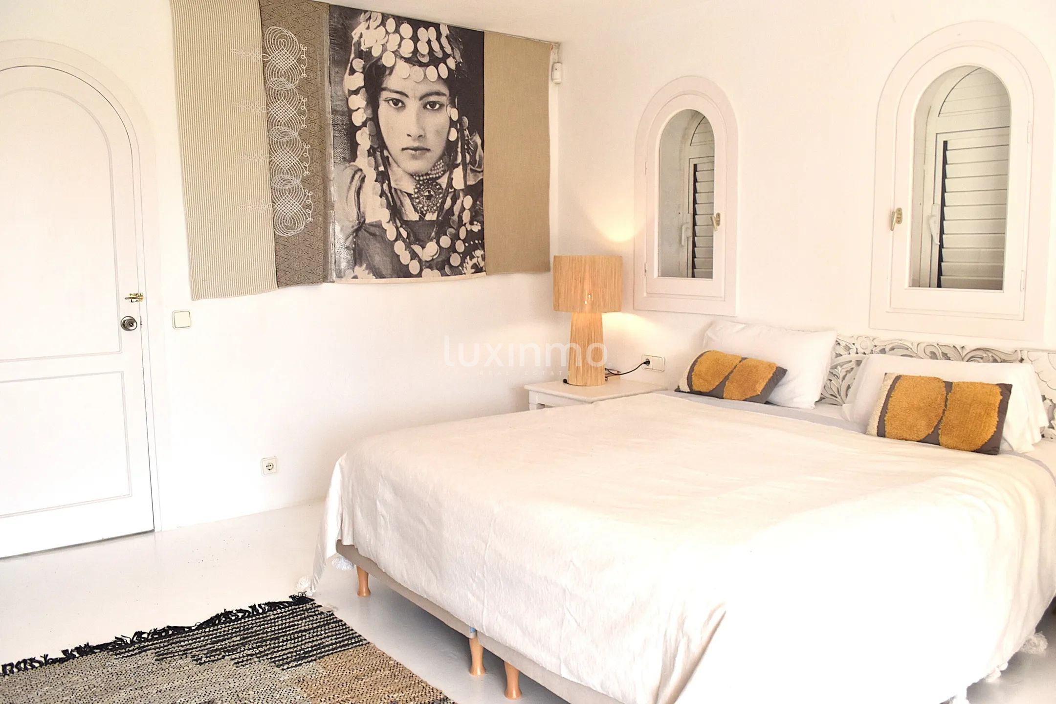 Charmante villa sur la côte sud-ouest avec vue lointaine sur la mer — photo 26