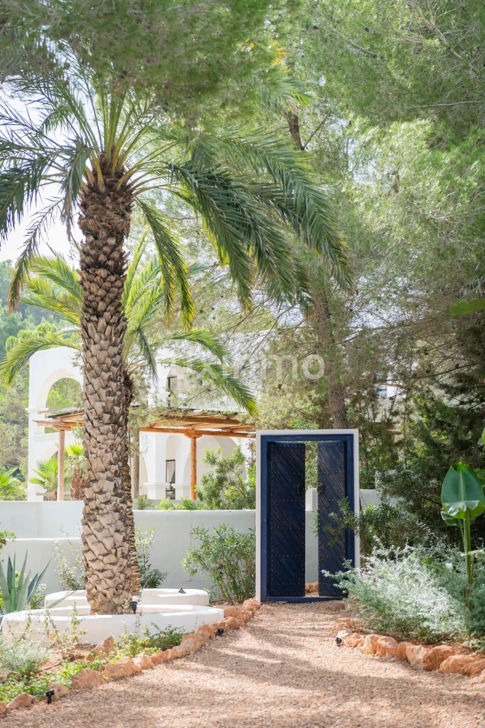 Charmante villa sur la côte sud-ouest avec vue lointaine sur la mer — photo 55