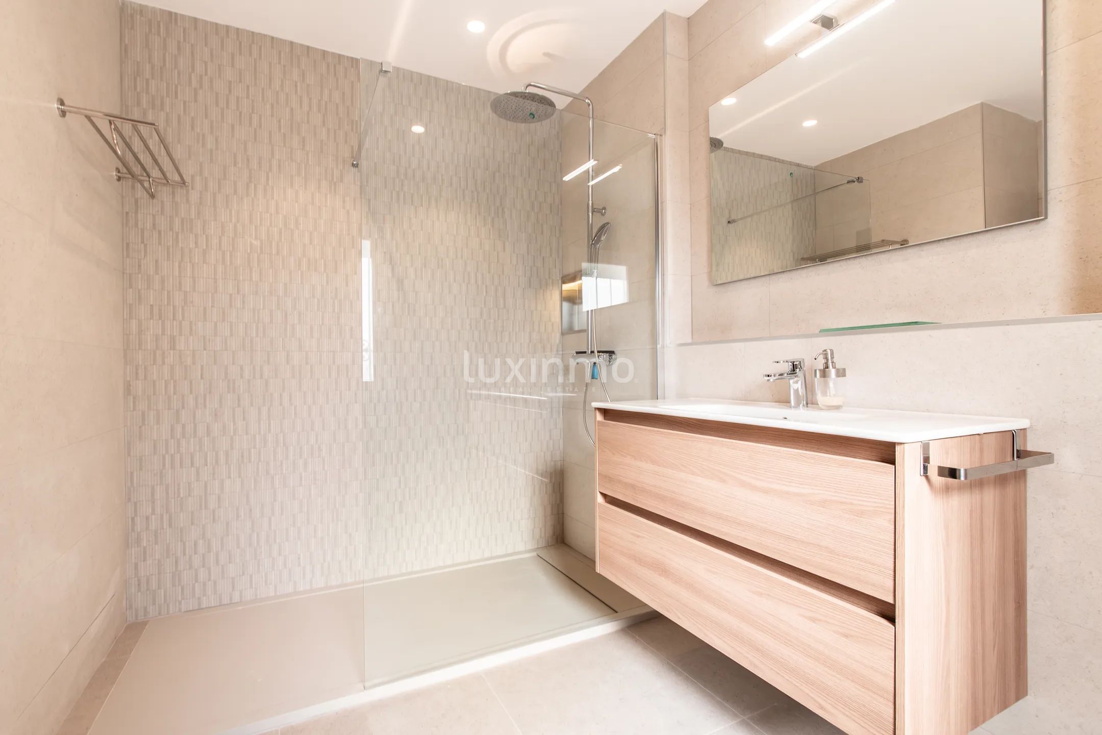 Beautiful vila with sea views for rent in Altea — photo 11