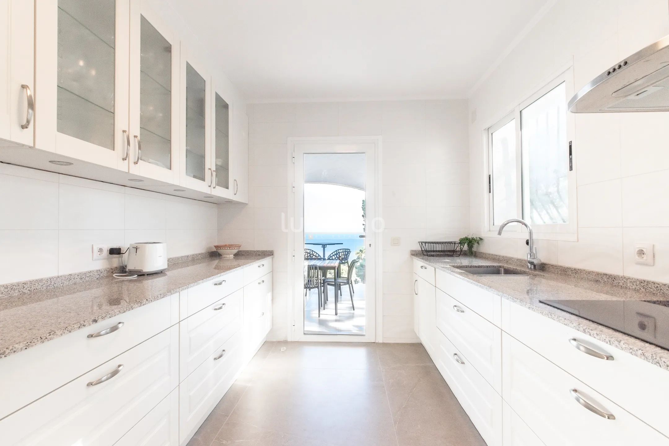 Beautiful vila with sea views for rent in Altea — photo 8