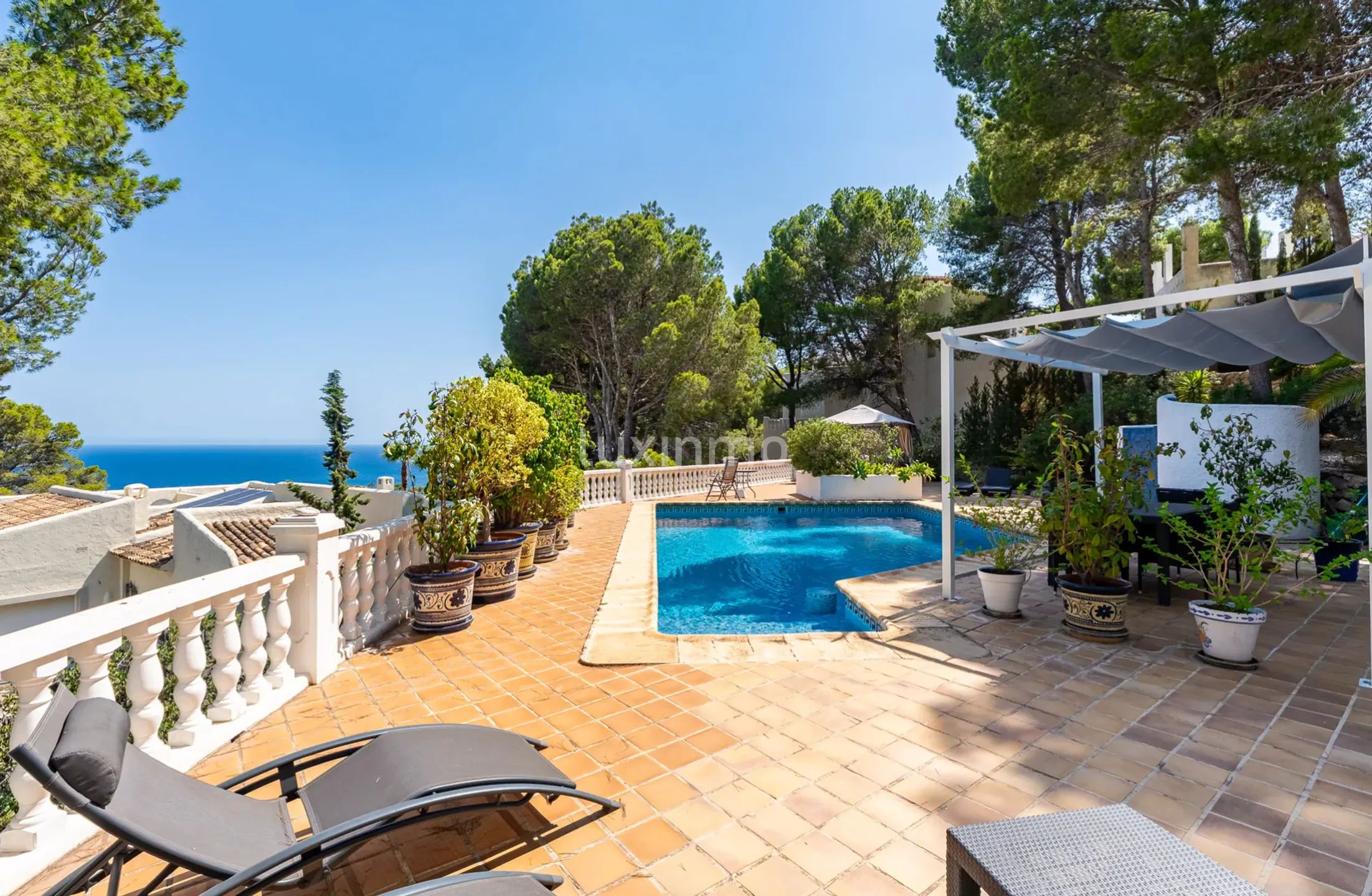Beautiful vila with sea views for rent in Altea — photo 17