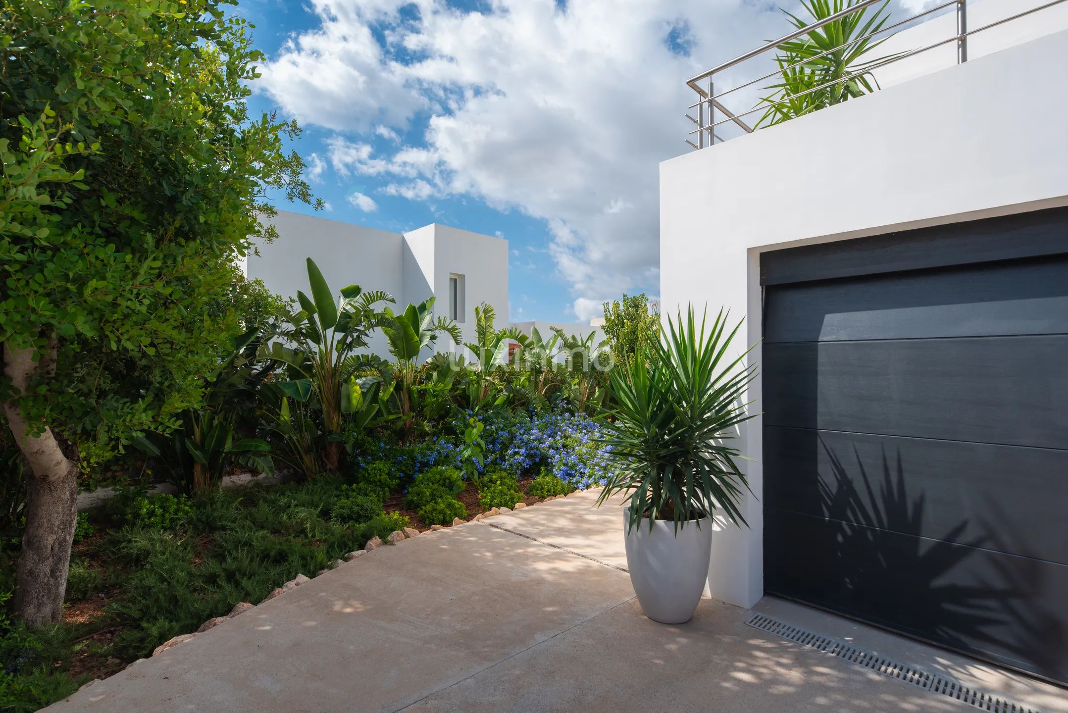 Elegante eigentijdse villa in Can Ramón met verhuur Lisence — photo 38