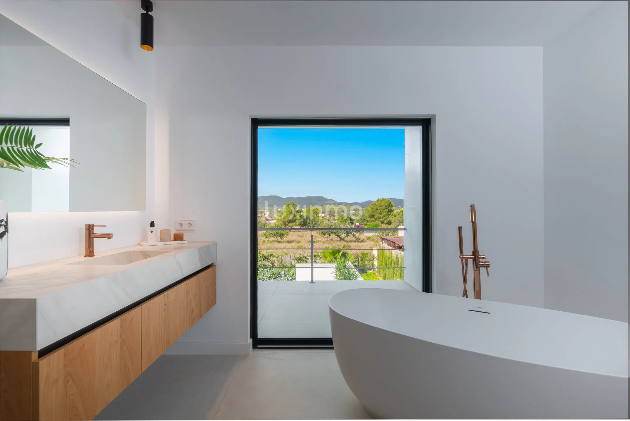 Elegante eigentijdse villa in Can Ramón met verhuur Lisence — photo 23