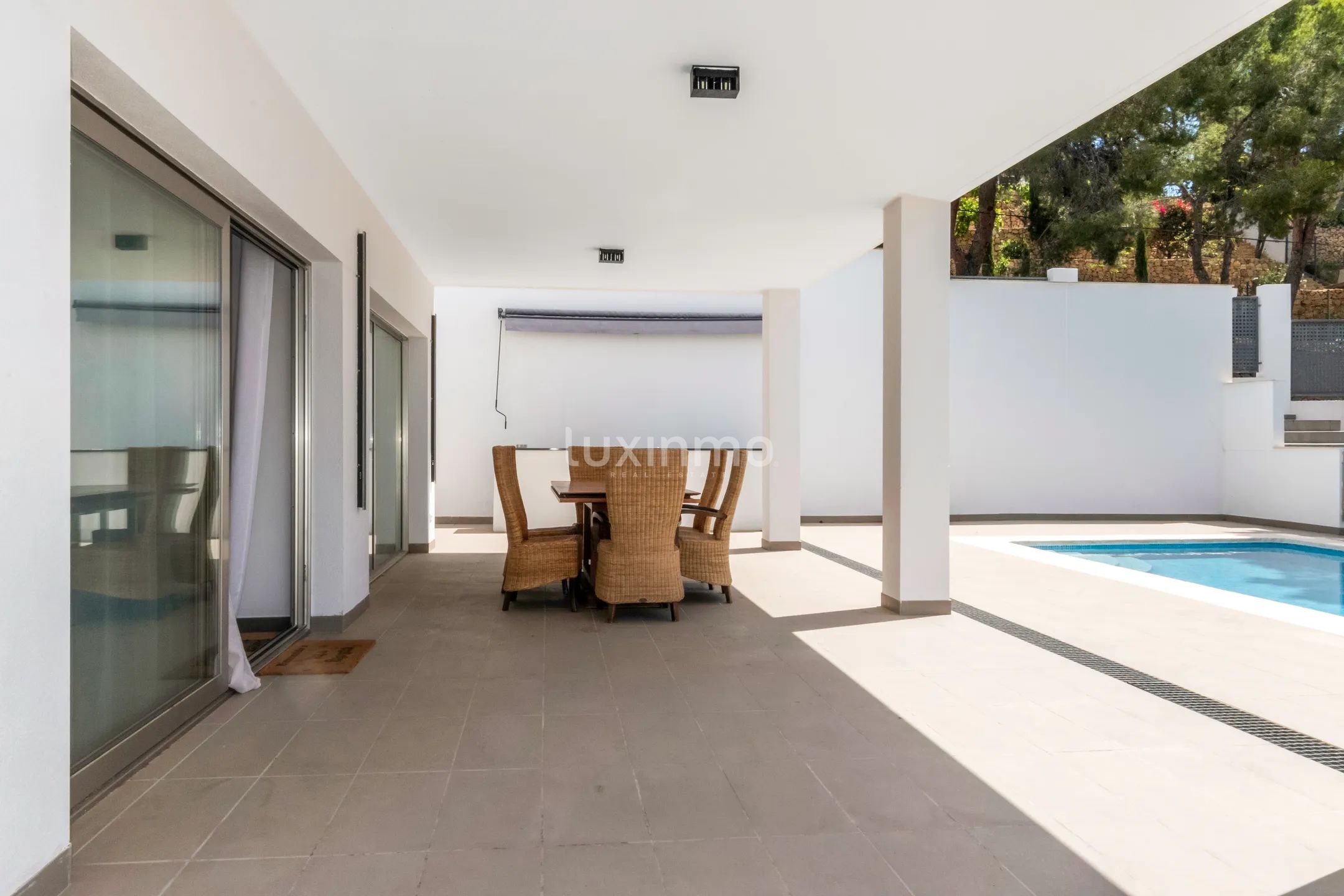 Beautiful house with sea views for rent in Altea — photo 4