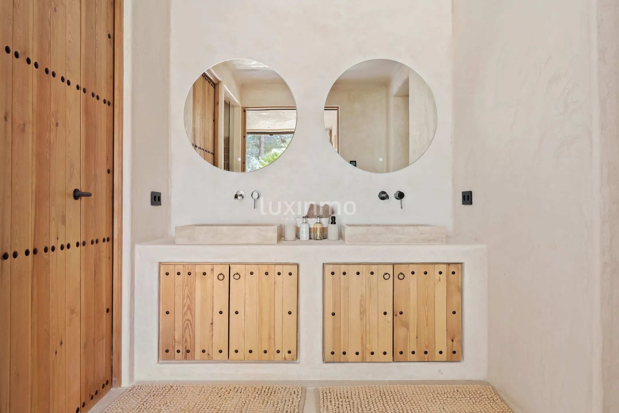 Nybygget luksuseiendom med panoramautsikt over solnedgangen i Cala Tarida — photo 27