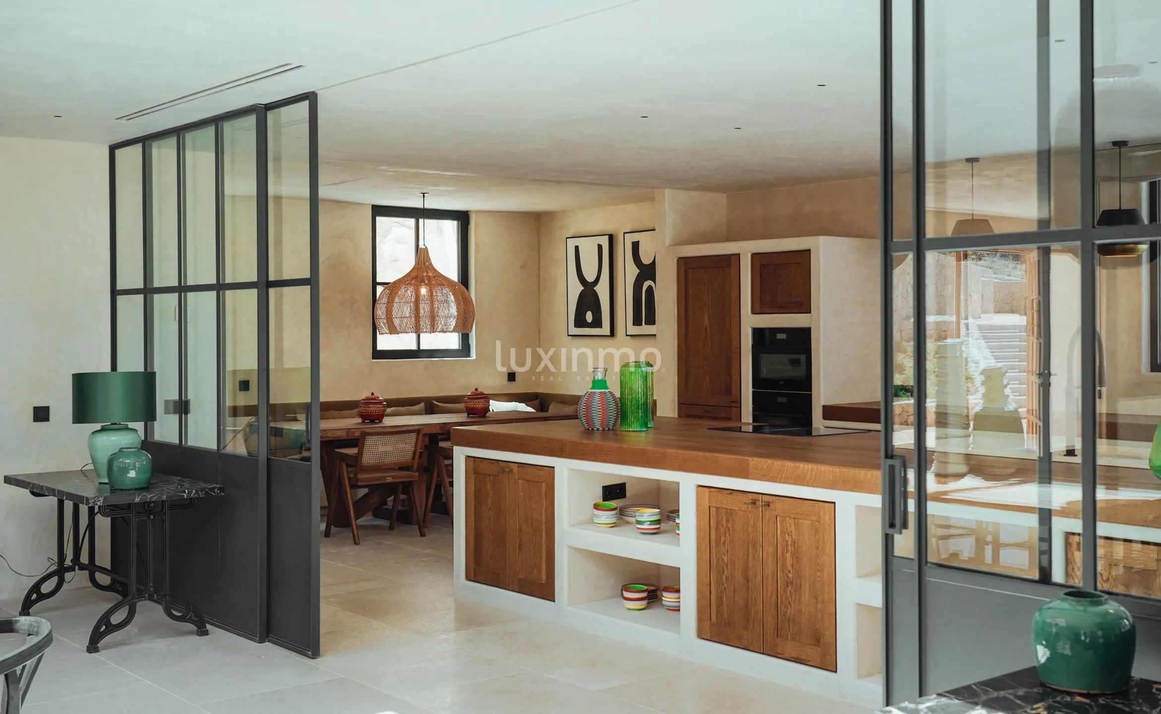 Nybygget luksuseiendom med panoramautsikt over solnedgangen i Cala Tarida — photo 18