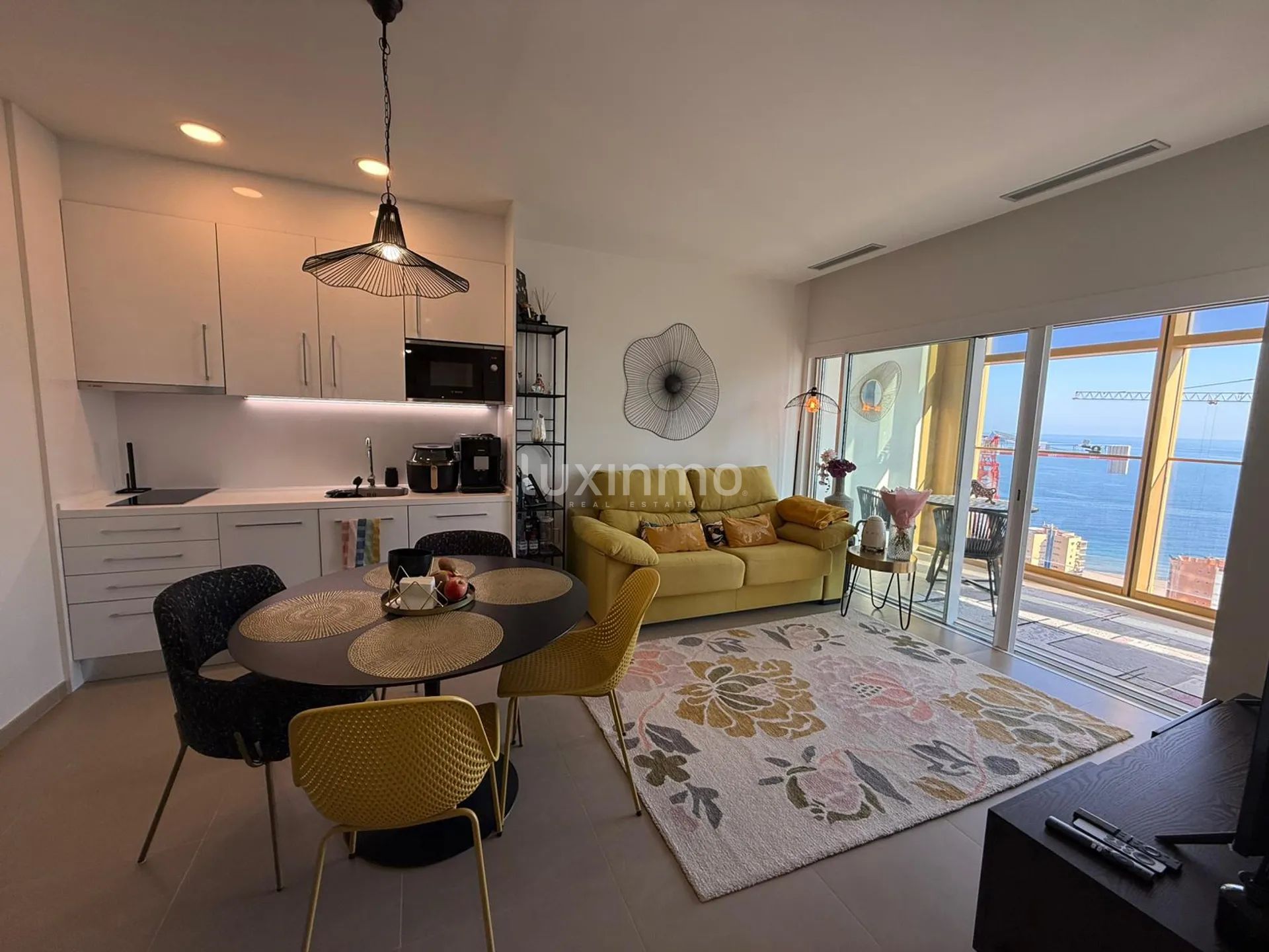 2 Bedroom Sea view flat in playa de poniente