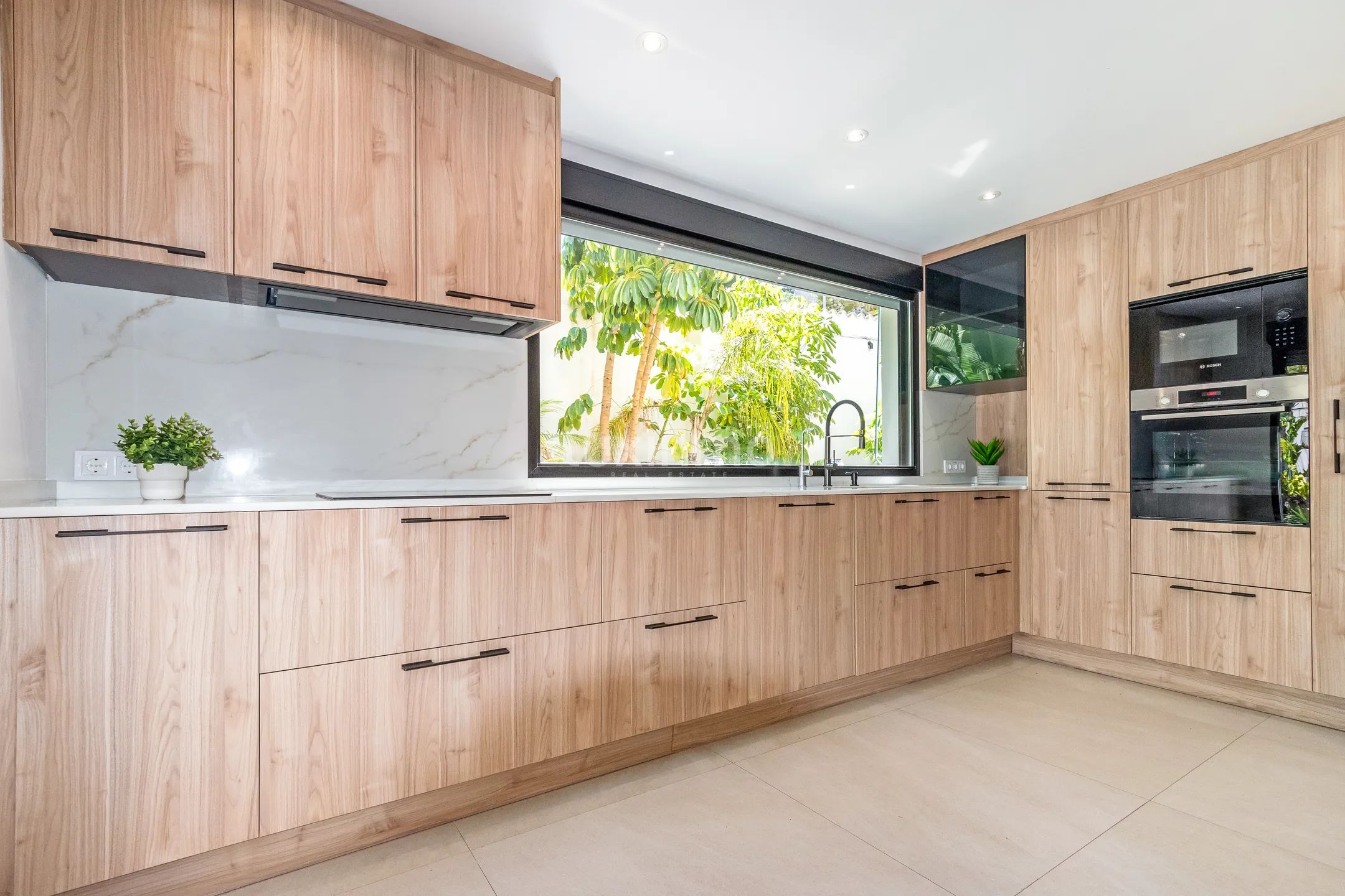 Cozy house with pool in Albir for rent — photo 6