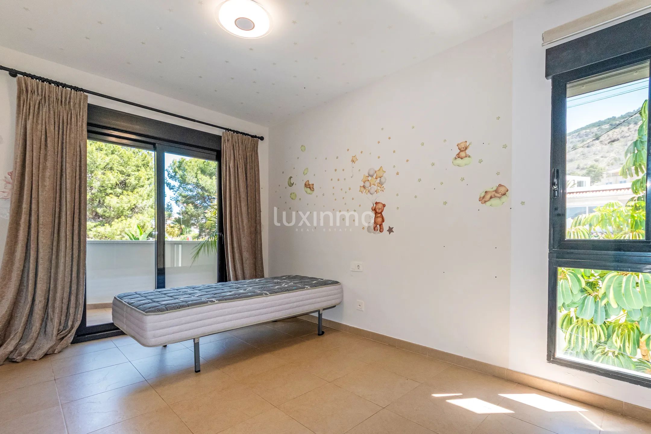 Cozy house with pool in Albir for rent — photo 14