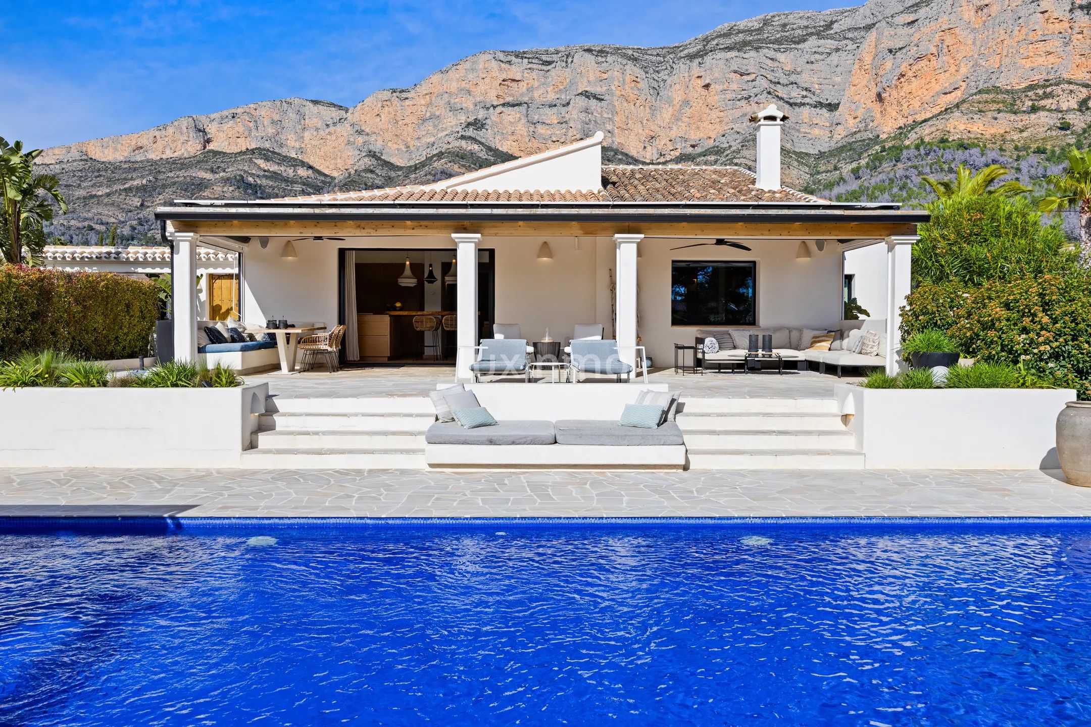 Mediterranean villa with guest house in Montgó, Jávea — photo 5