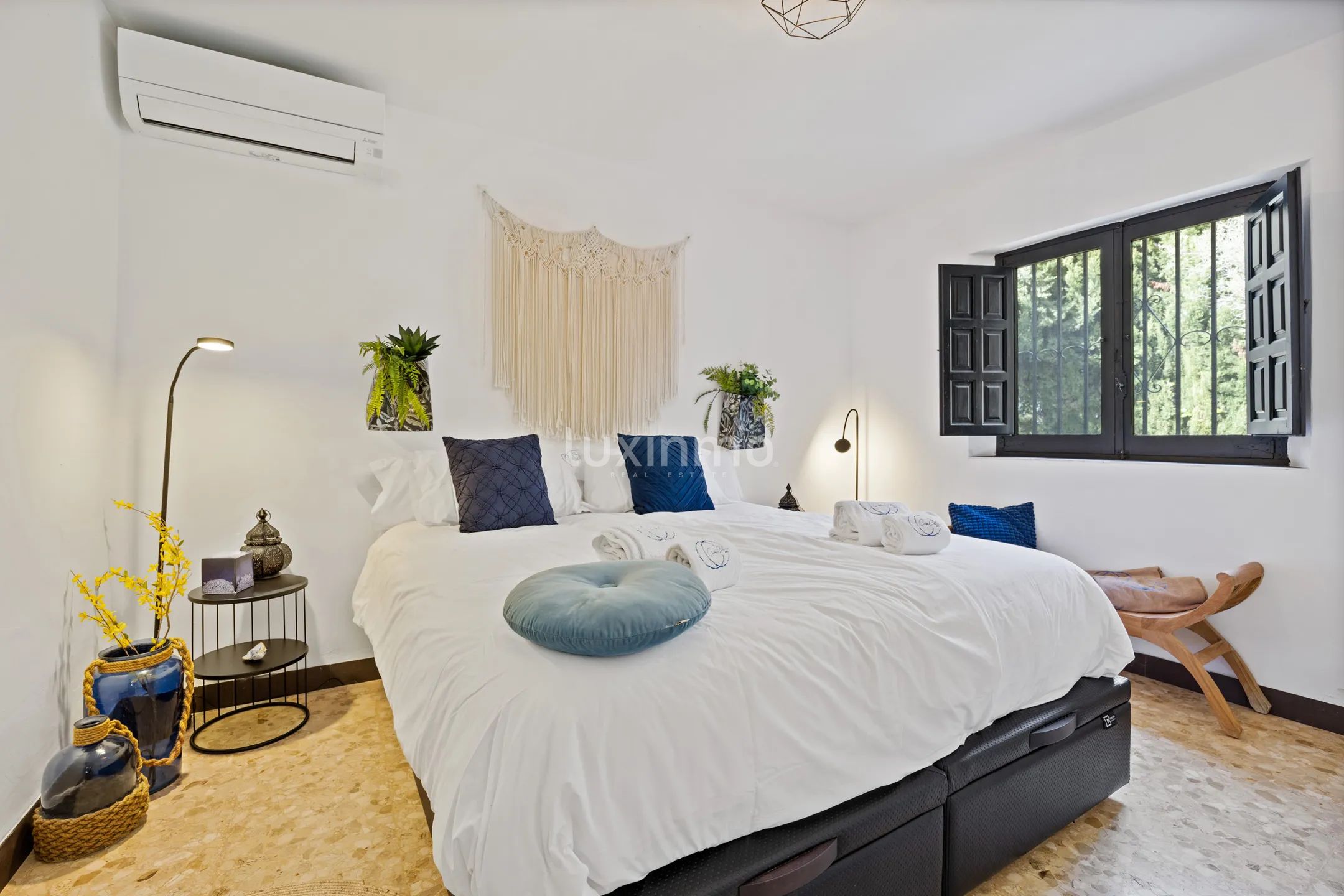 Mediterranean villa with guest house in Montgó, Jávea — photo 44