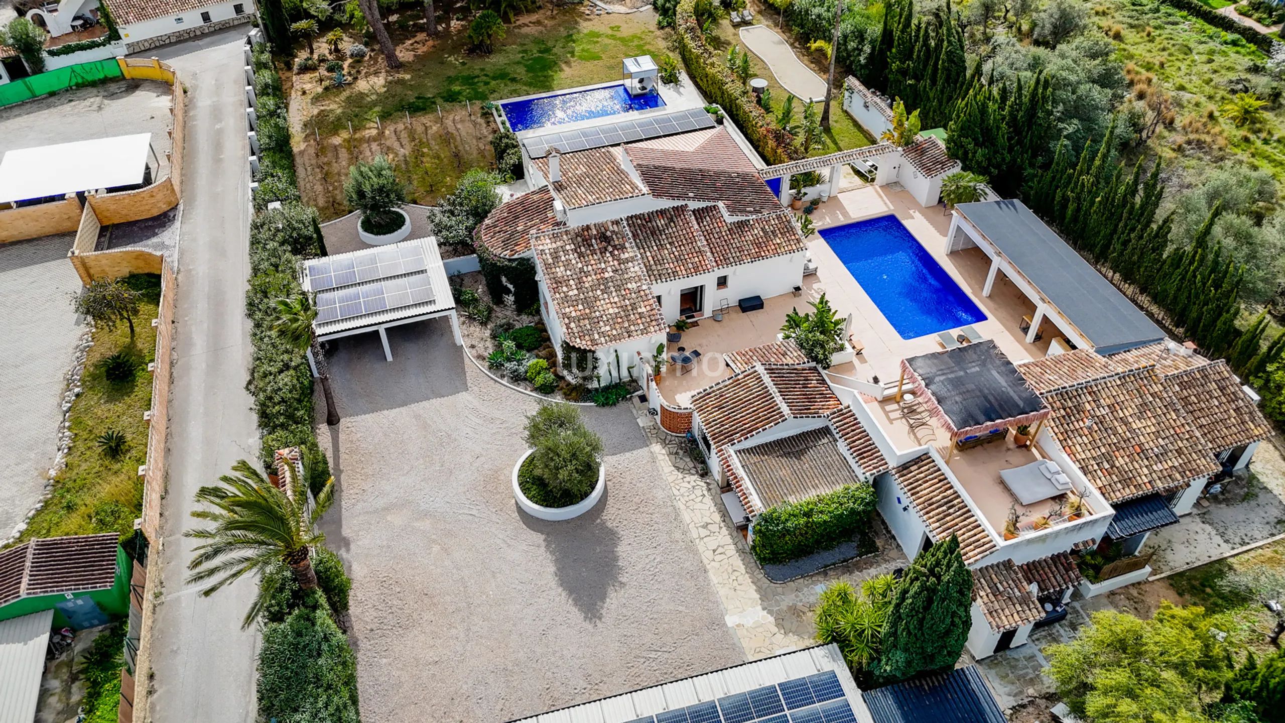 Mediterranean villa with guest house in Montgó, Jávea — photo 3