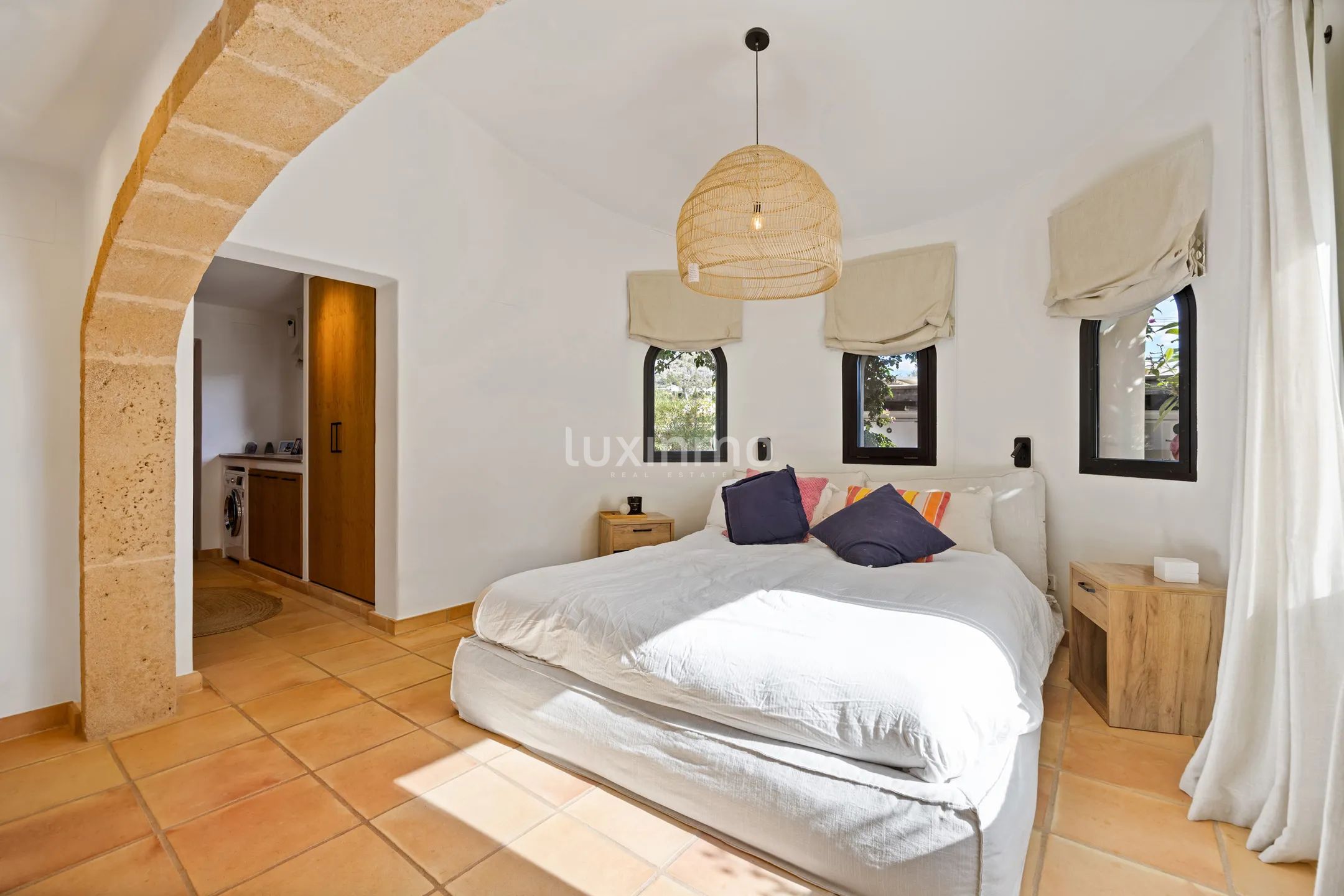 Mediterranean villa with guest house in Montgó, Jávea — photo 15