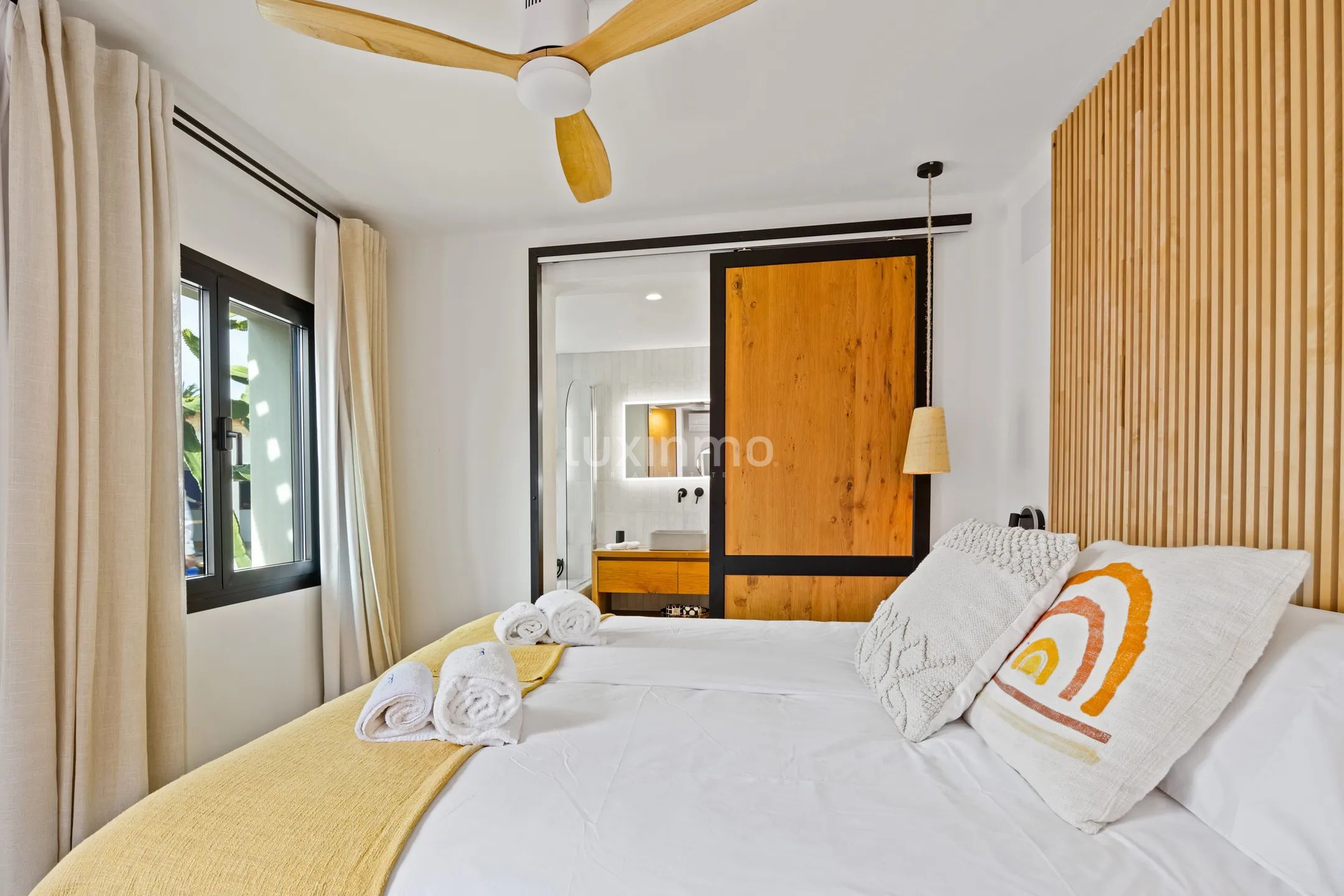 Mediterranean villa with guest house in Montgó, Jávea — photo 22