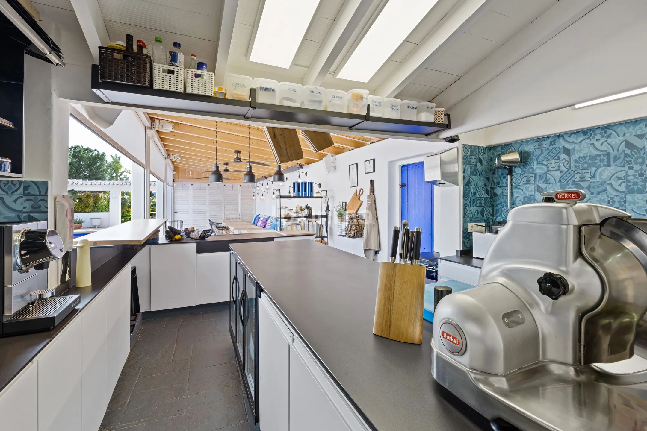 Средиземноморская вилла с гостевым домом в Монтго, Явеа — photo 34