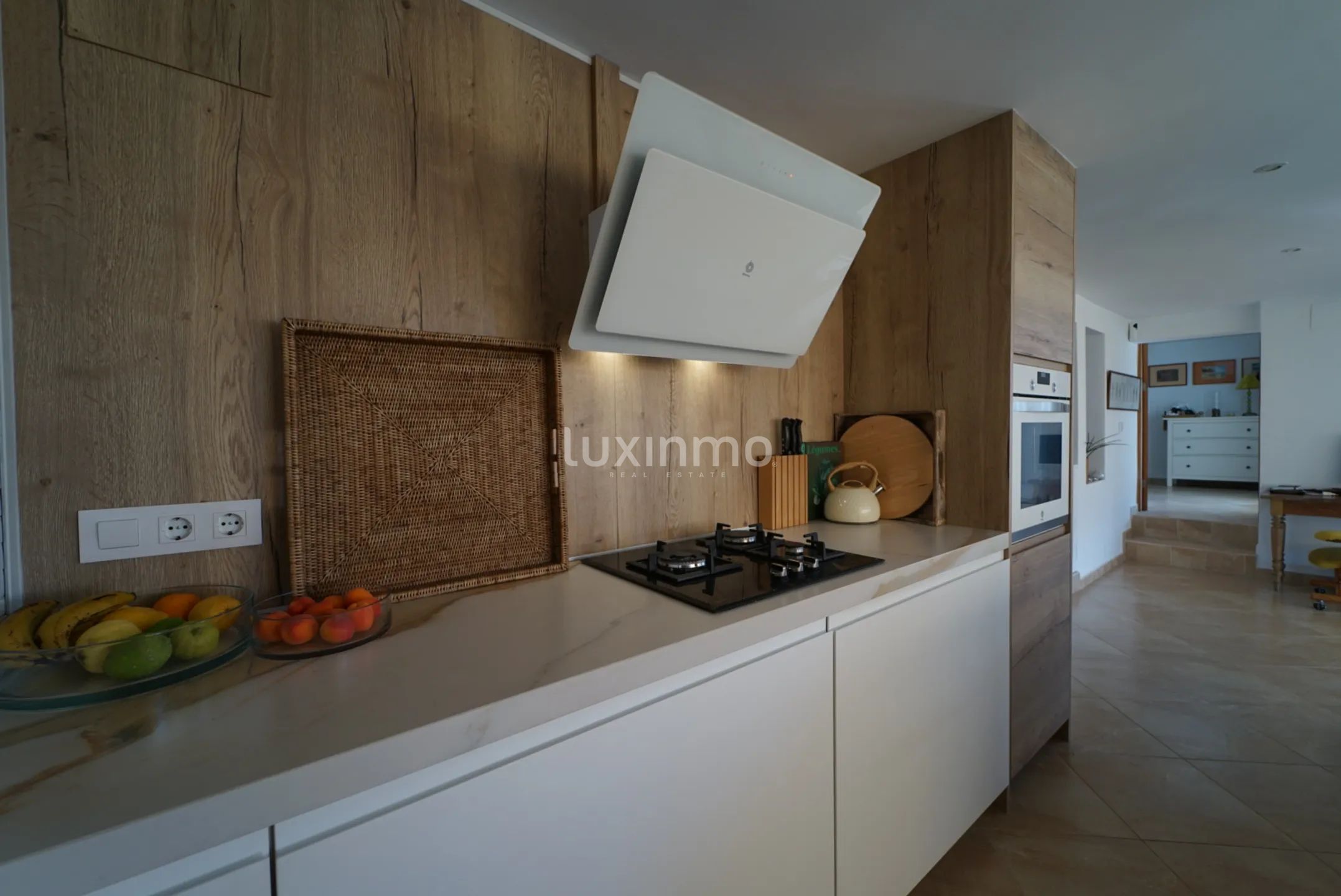 Modern villa with panoramic sea views — photo 3