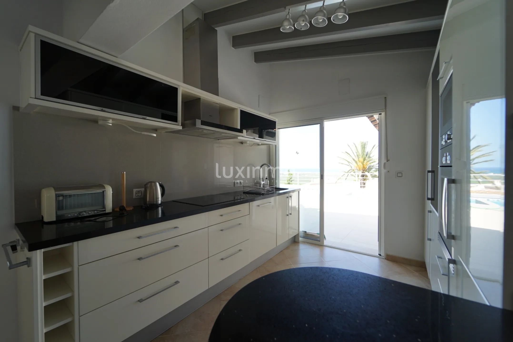 Modern villa with panoramic sea views — photo 21