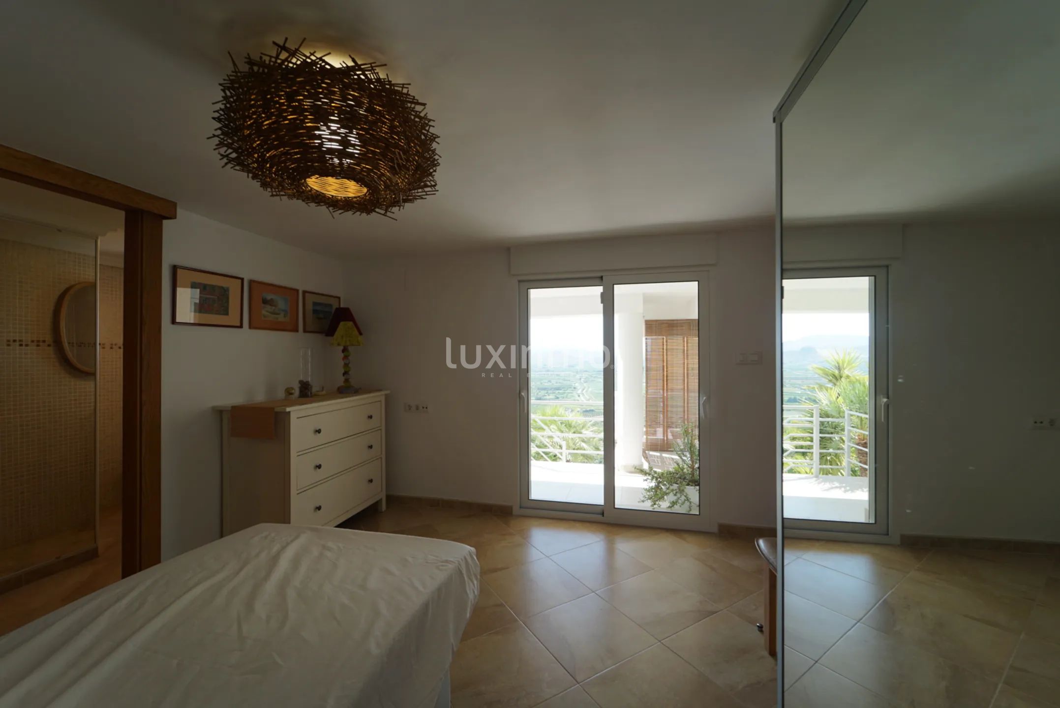 Modern villa with panoramic sea views — photo 10