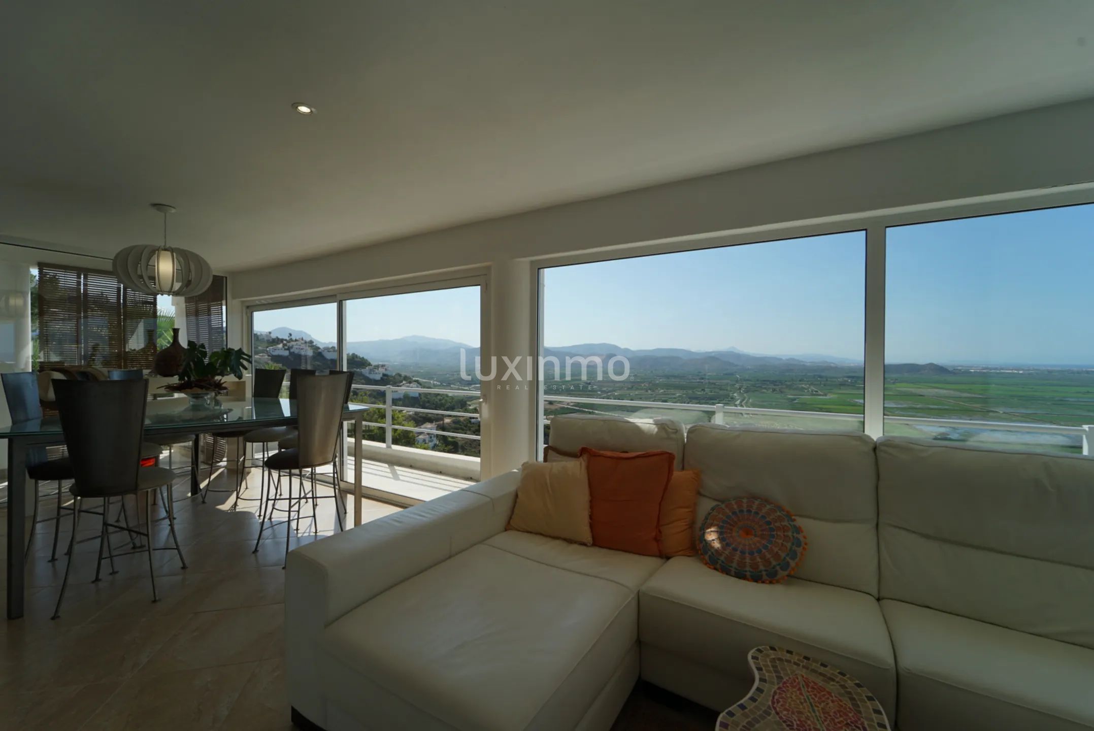 Modern villa with panoramic sea views — photo 2