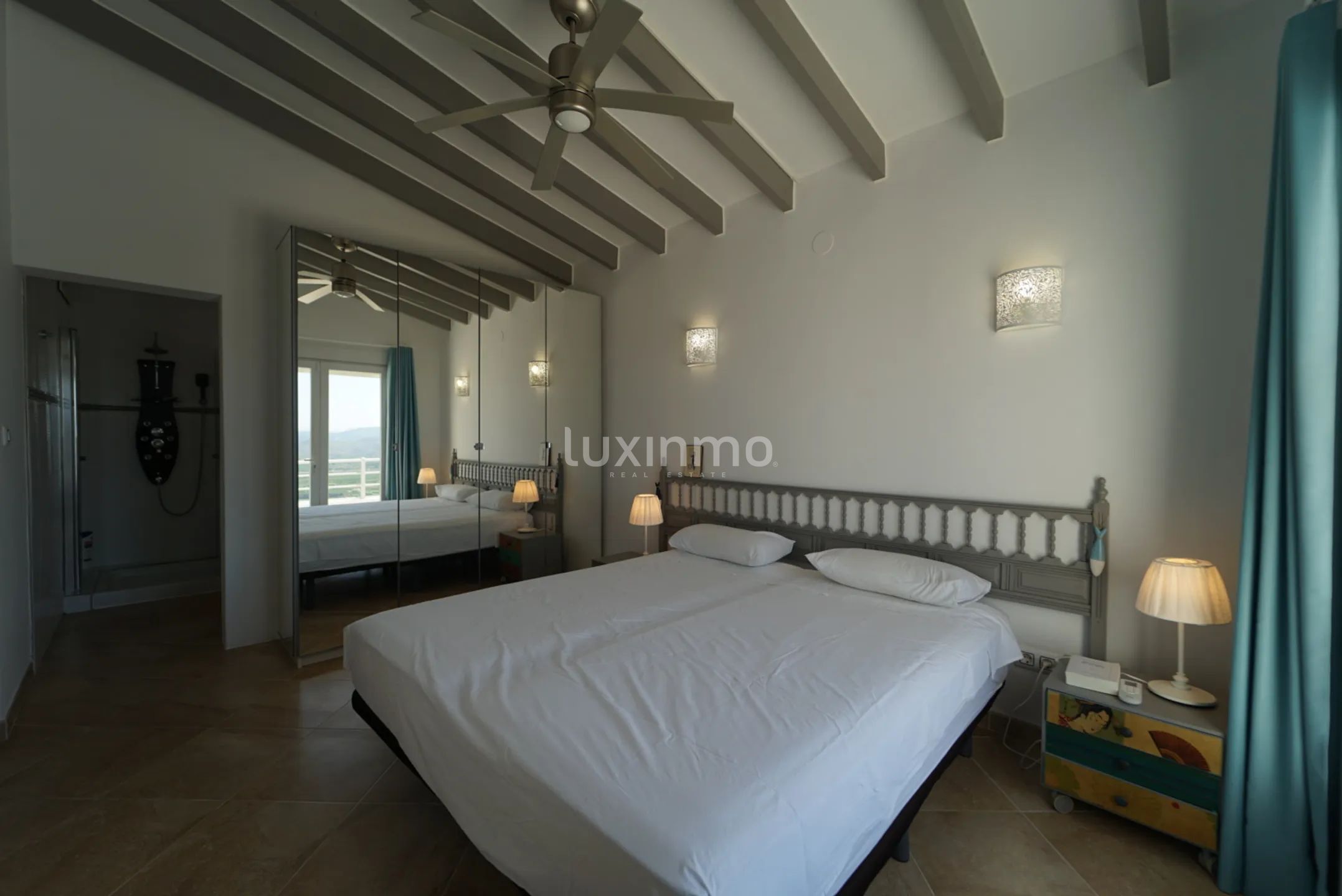 Modern villa with panoramic sea views — photo 23
