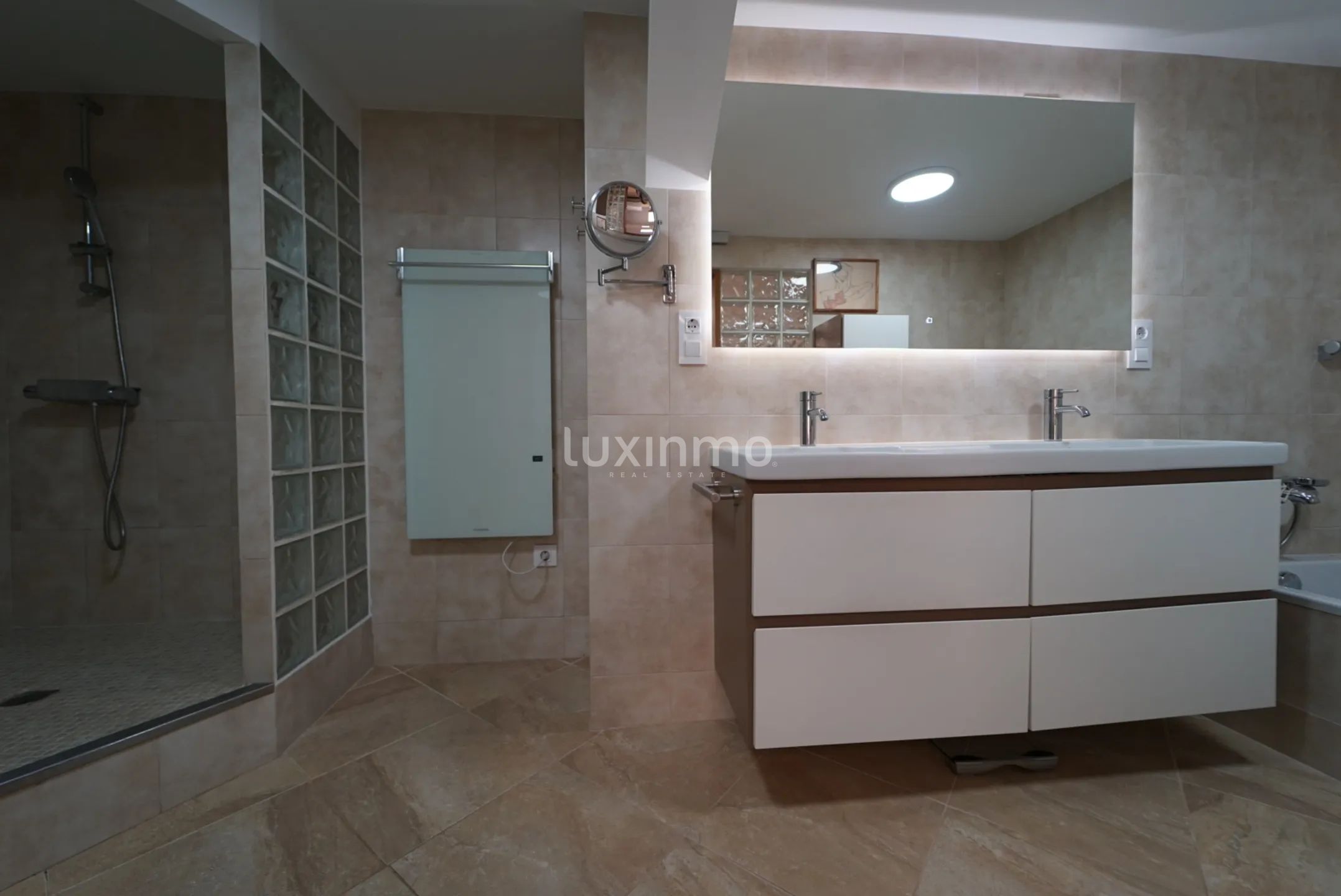 Modern villa with panoramic sea views — photo 9