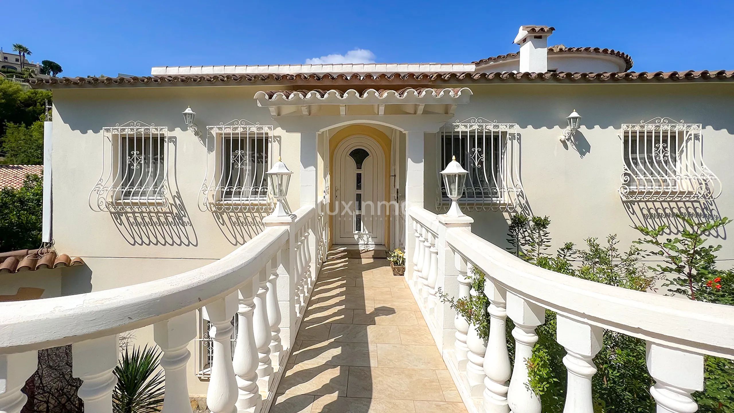 Colonial villa with sea views in El Montgó, Dénia — photo 64
