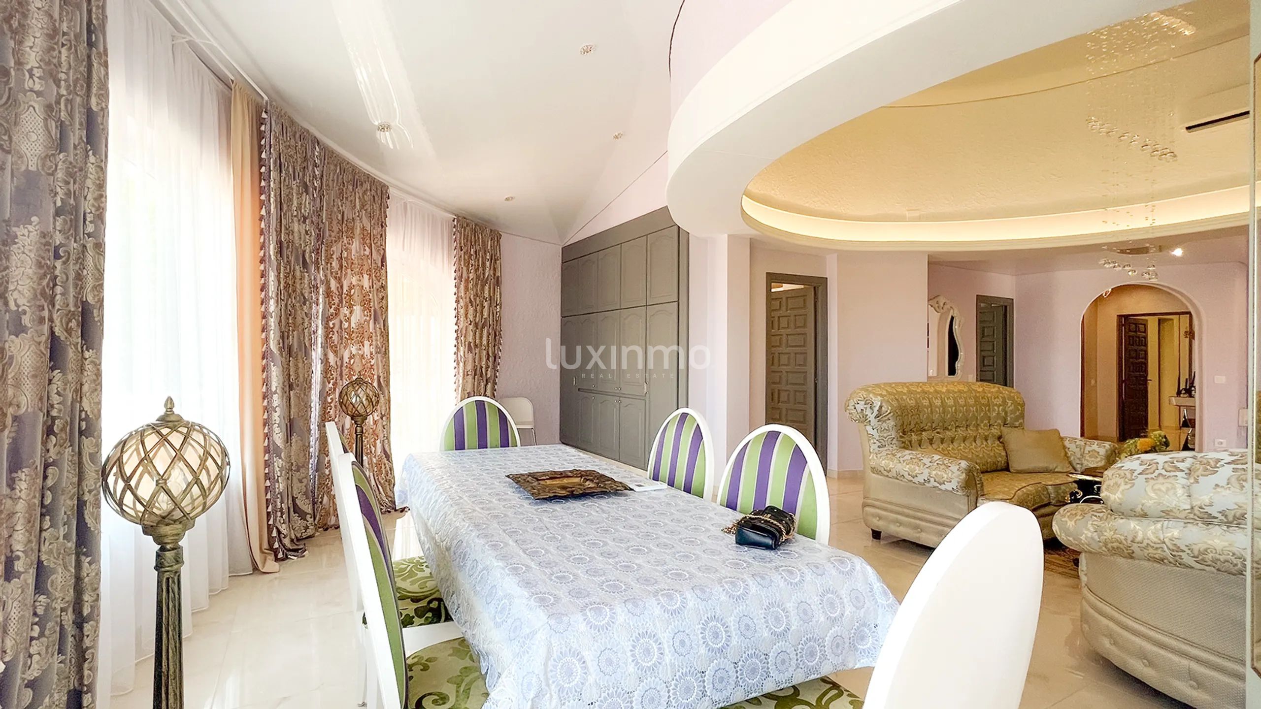 Colonial villa with sea views in El Montgó, Dénia — photo 25