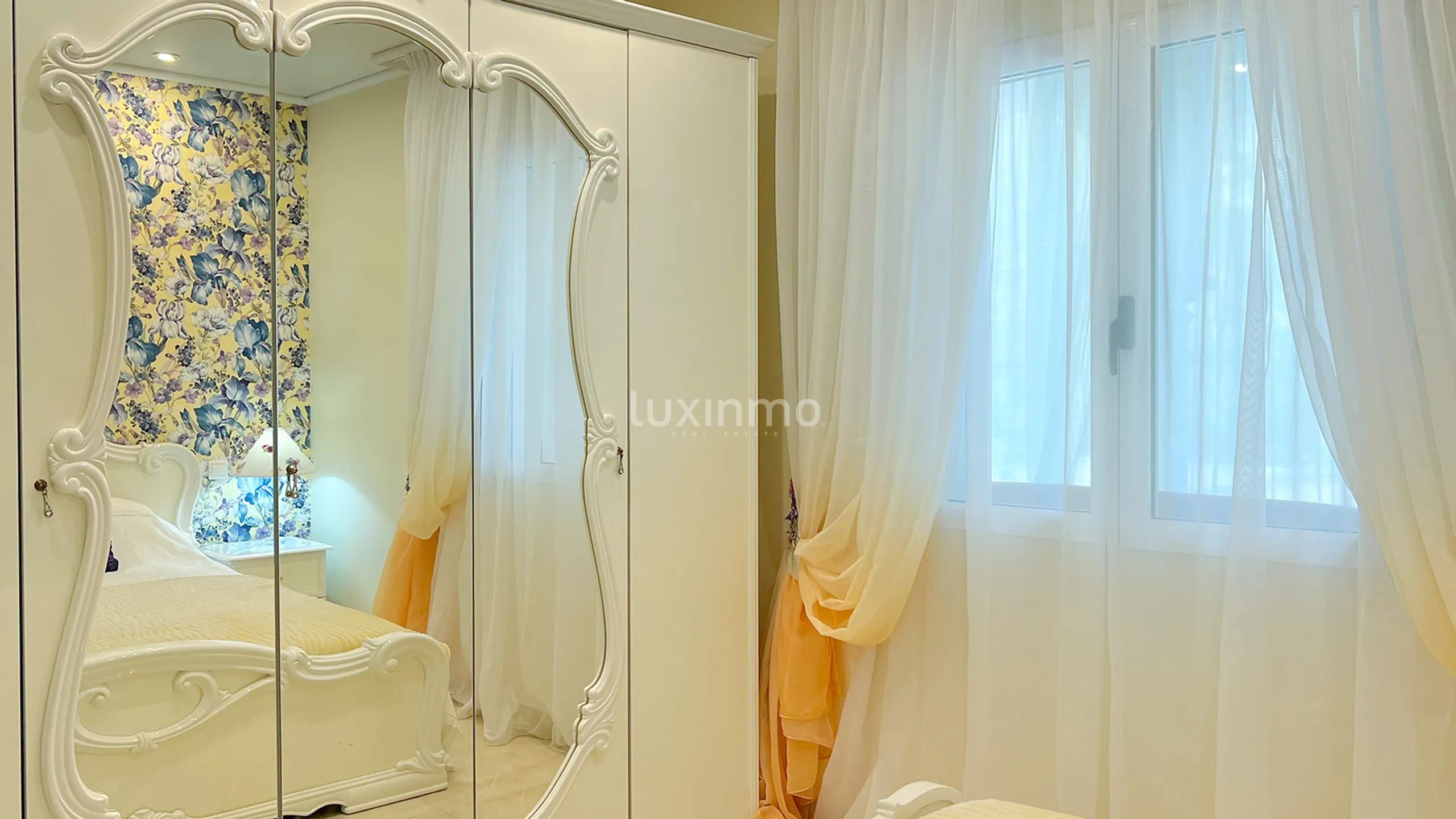Colonial villa with sea views in El Montgó, Dénia — photo 12
