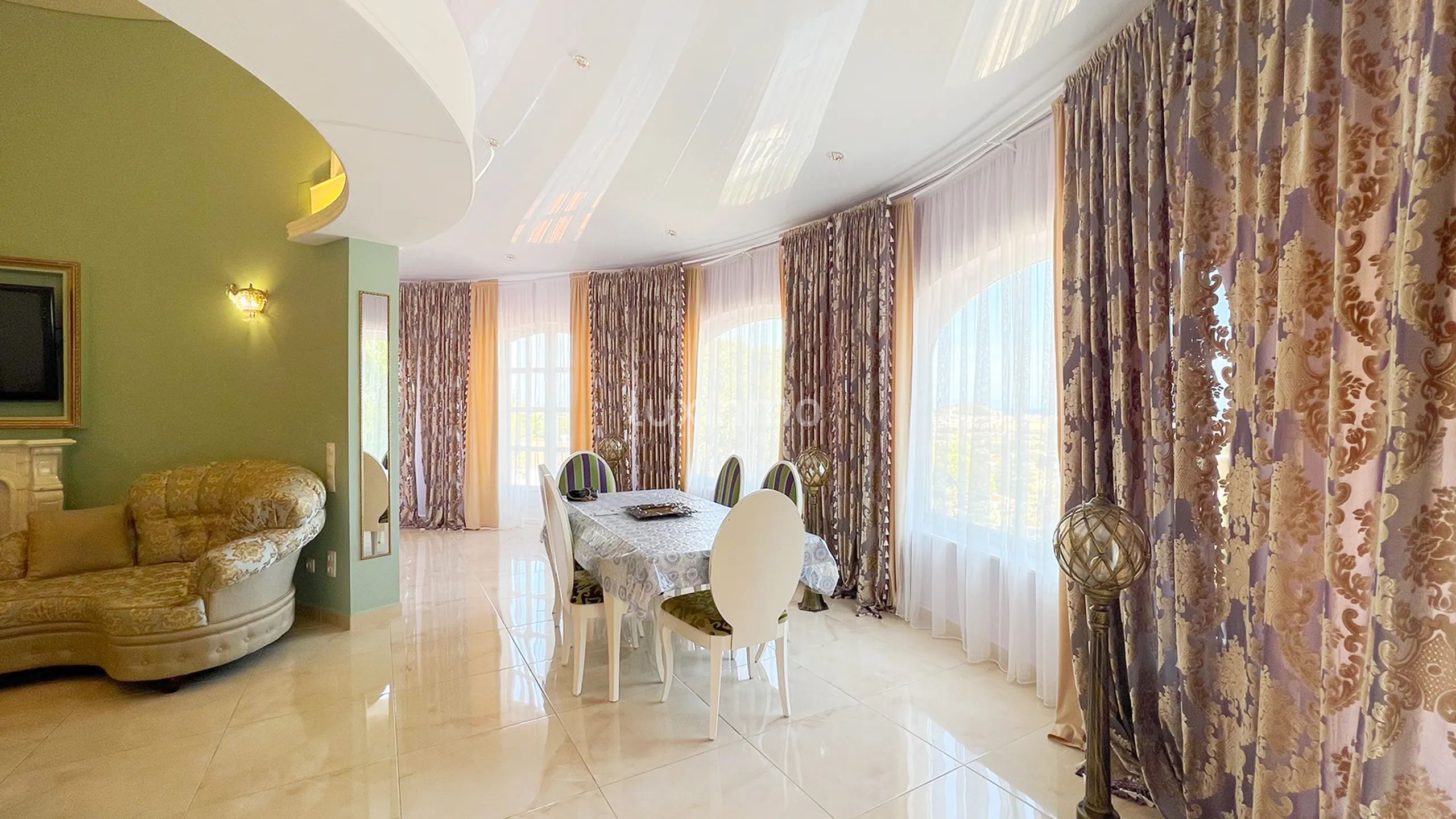 Colonial villa with sea views in El Montgó, Dénia — photo 24