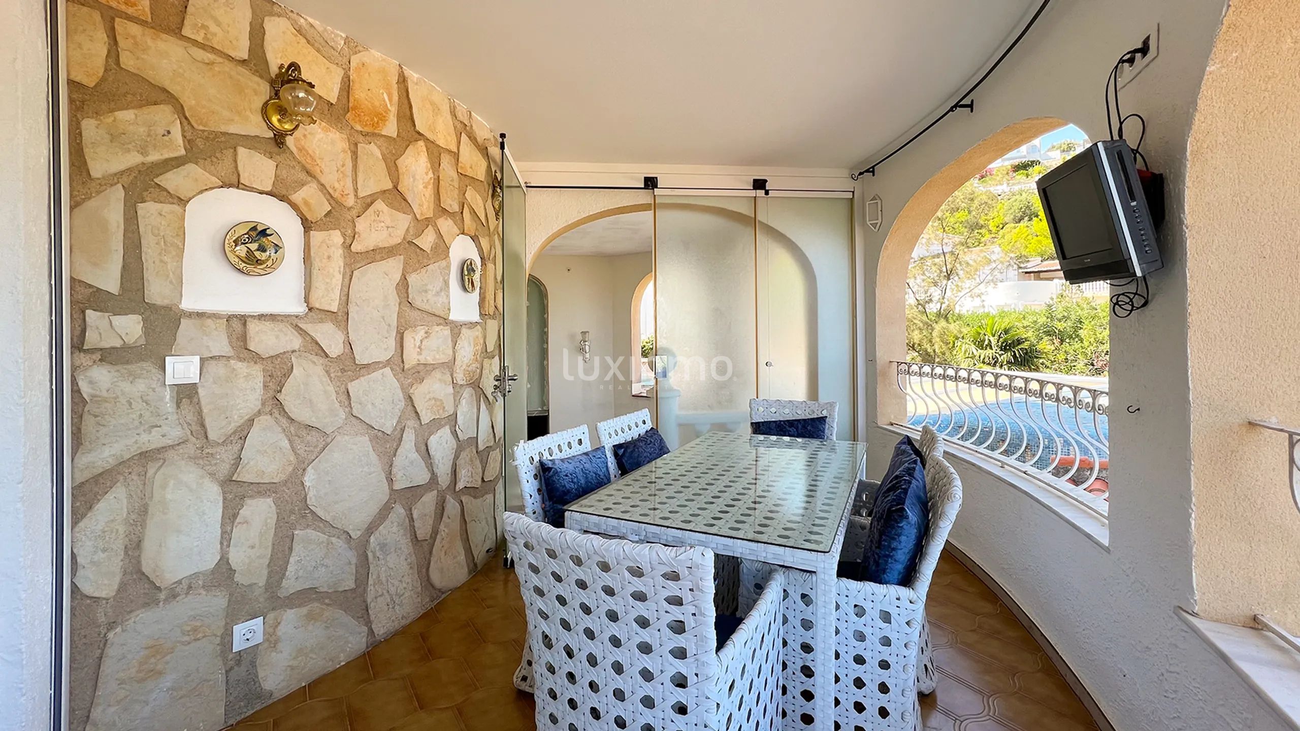 Colonial villa with sea views in El Montgó, Dénia — photo 52